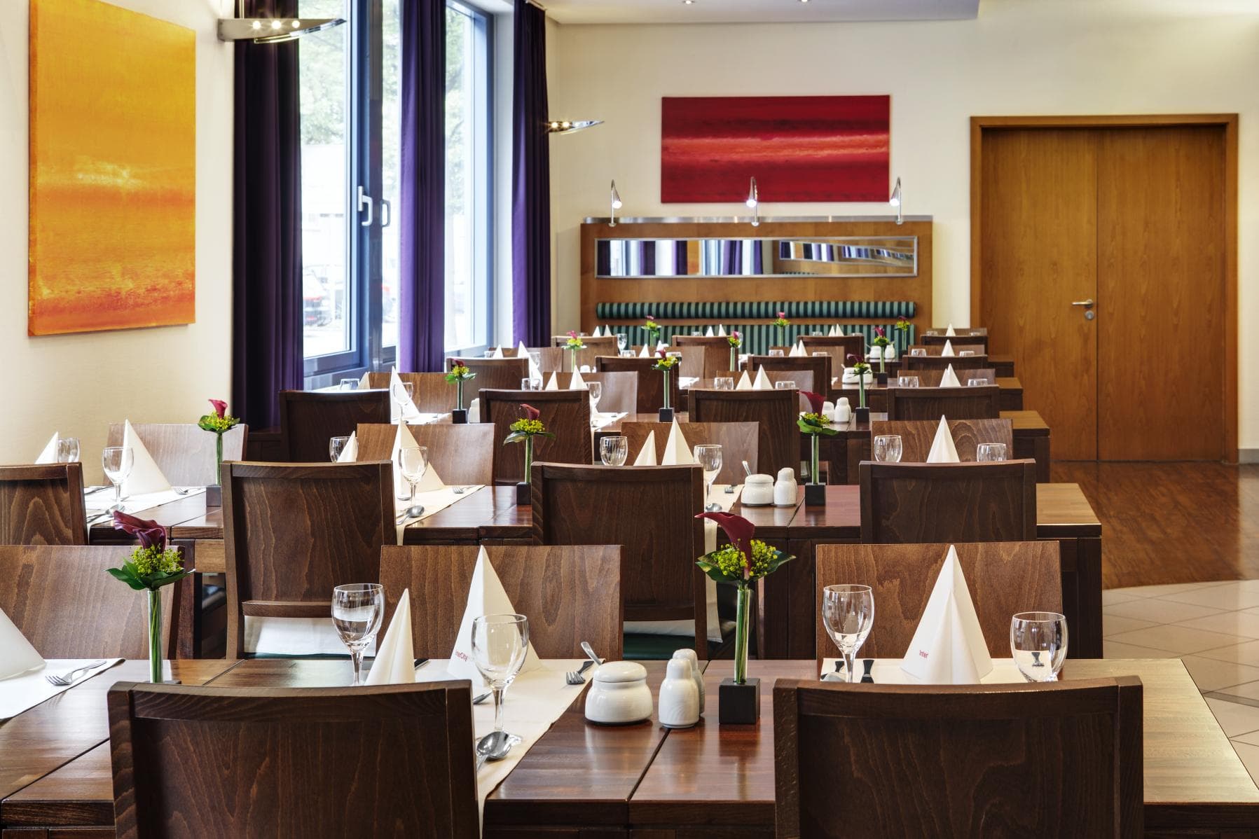 IntercityHotel Nürnberg, Bar