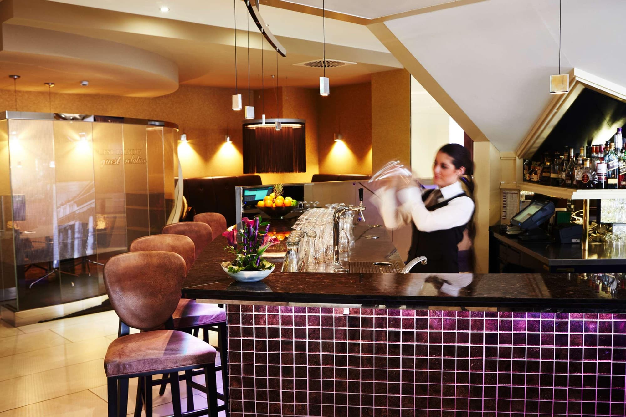 Steigenberger Graf Zeppelin, Bar