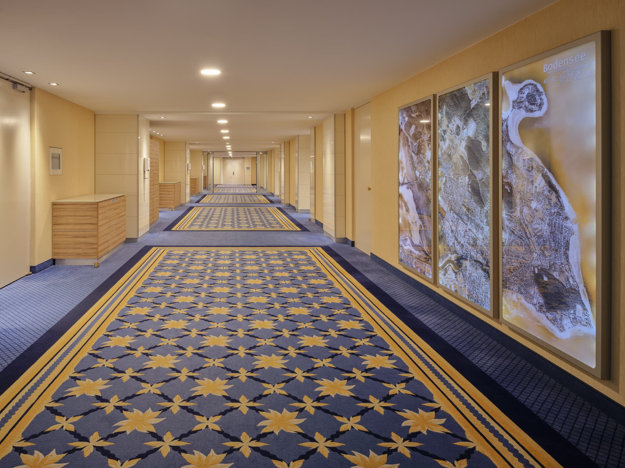 Steigenberger Graf Zeppelin, Conferences