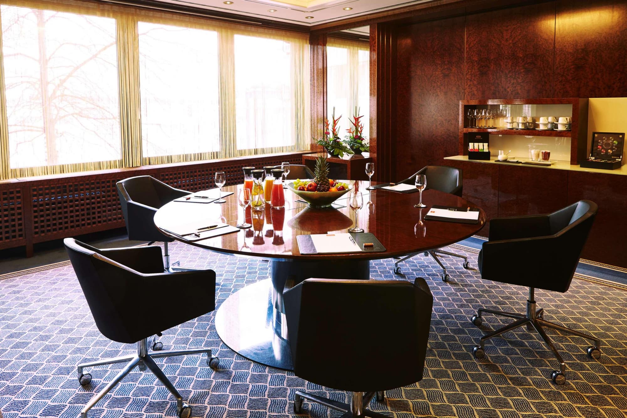 Steigenberger Graf Zeppelin, Conferences