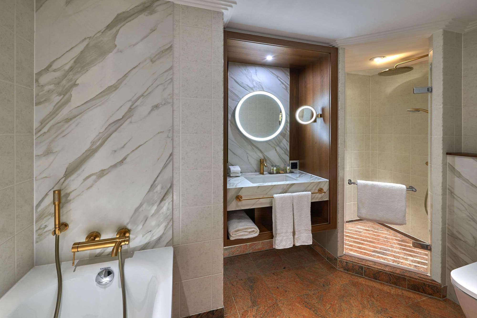 Hilton Frankfurt City Centre, Room