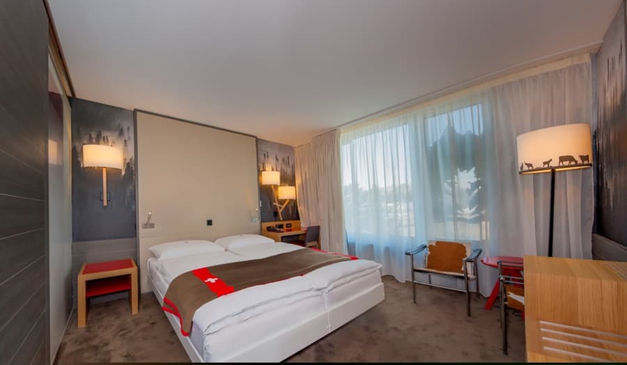 Agora Swiss Night by Fassbind Lausanne, Room