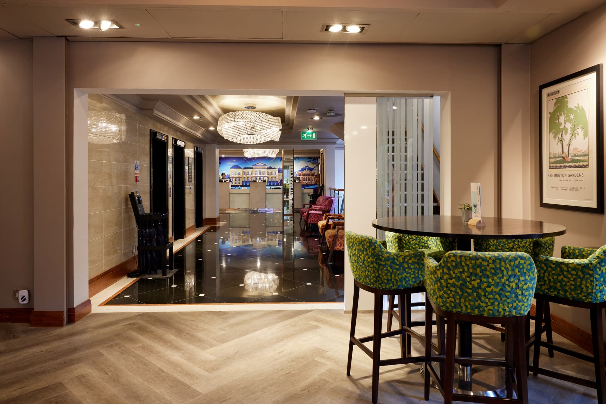 Thistle London Hyde Park Kensington Gardens, Lobby