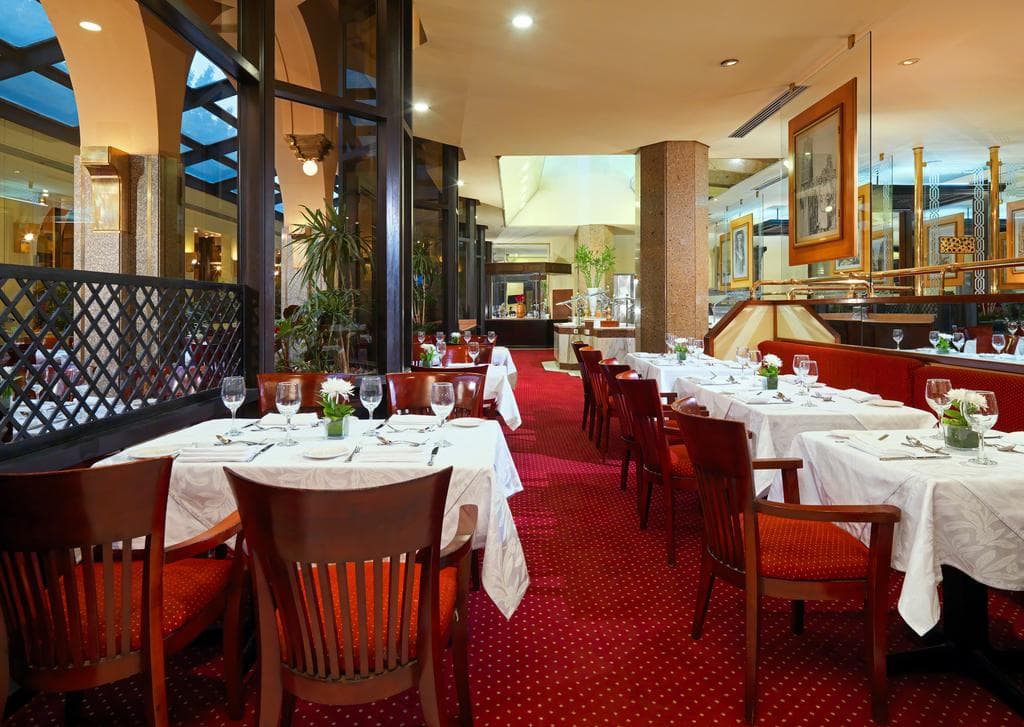 Le Meridien Heliopolis, Restaurant