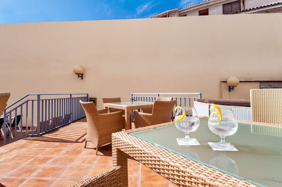 Villa de Pinto, Terrace