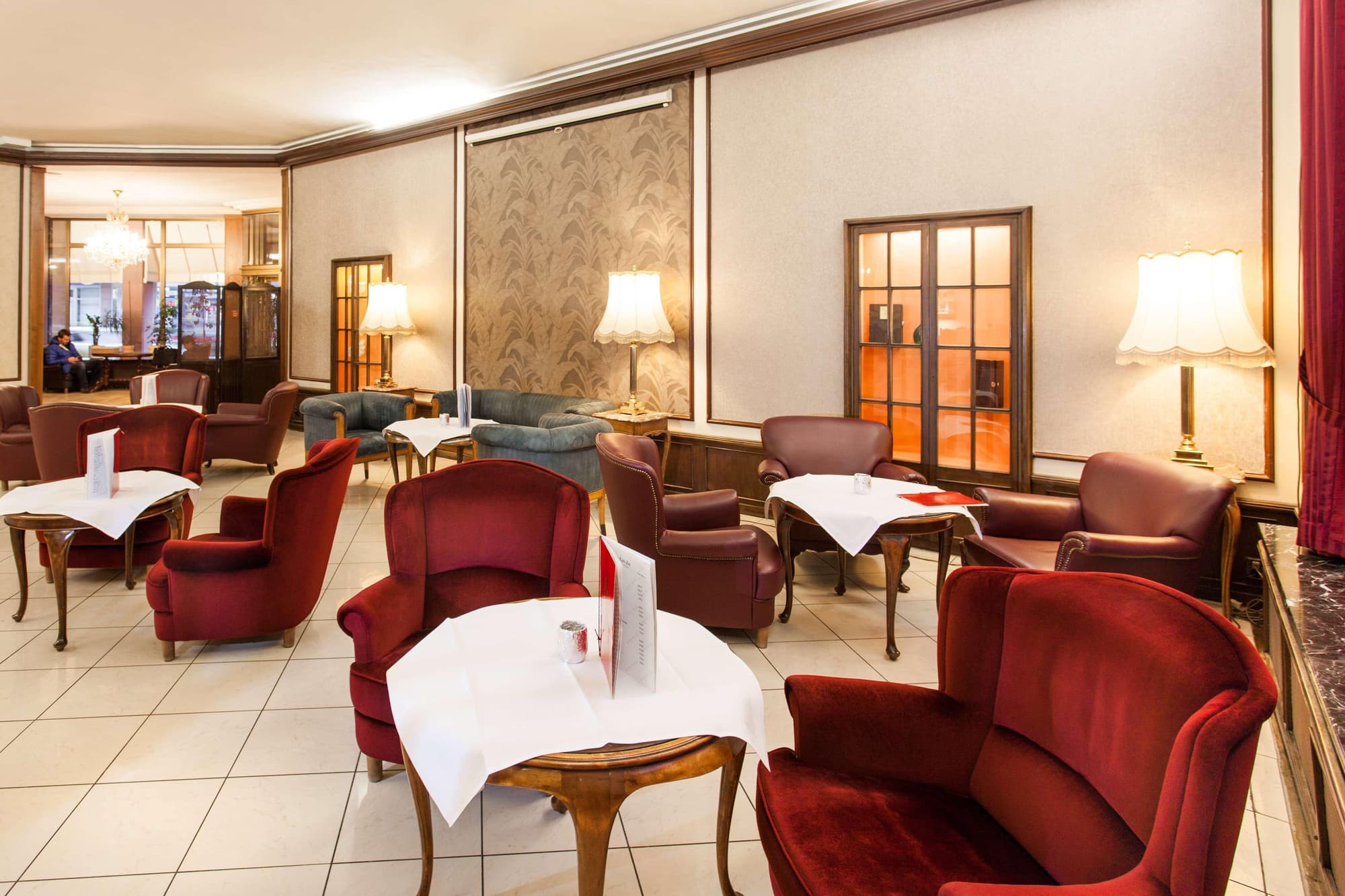 Centro National Frankfurt, Trademark Collection By, Lobby