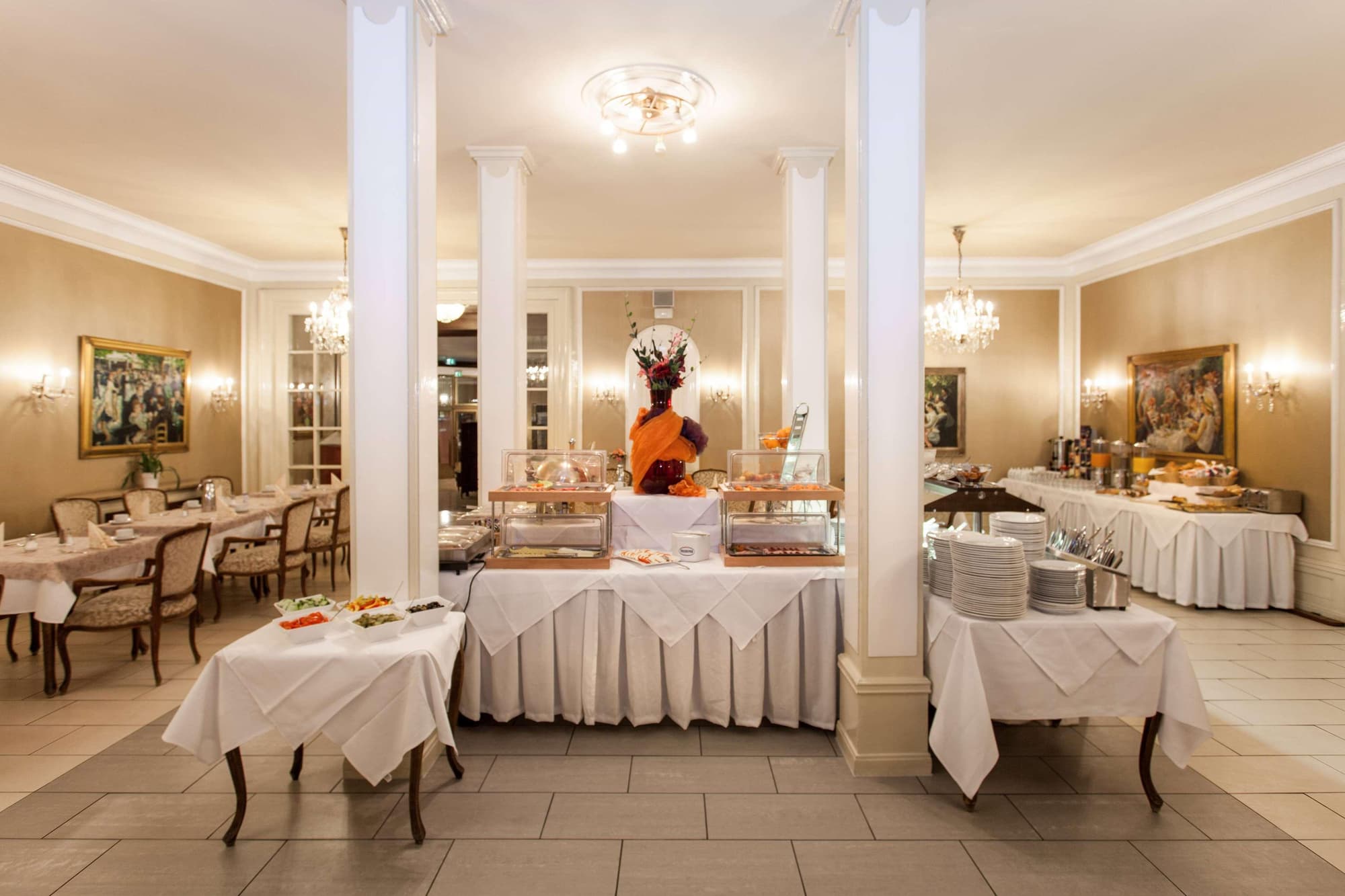 Centro National Frankfurt, Trademark Collection By, Restaurant