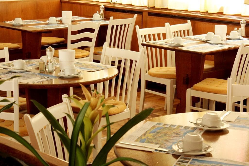 Weisses Kreuz, Restaurant