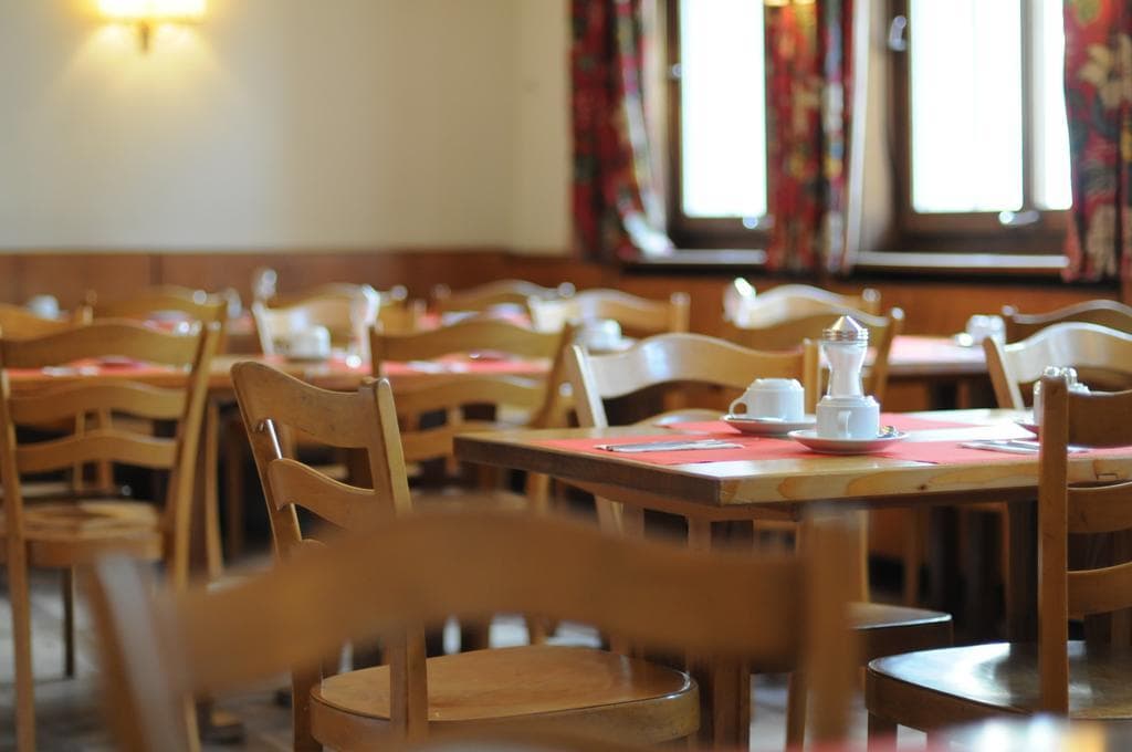 Weisses Kreuz, Restaurant