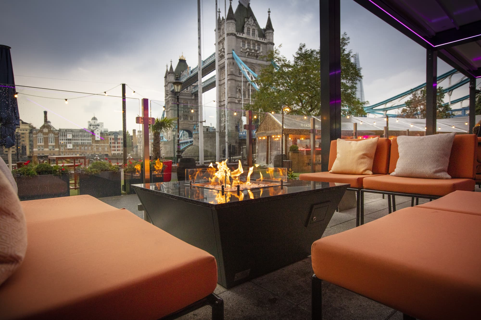 The Tower Hotel, by Thistle, Bar