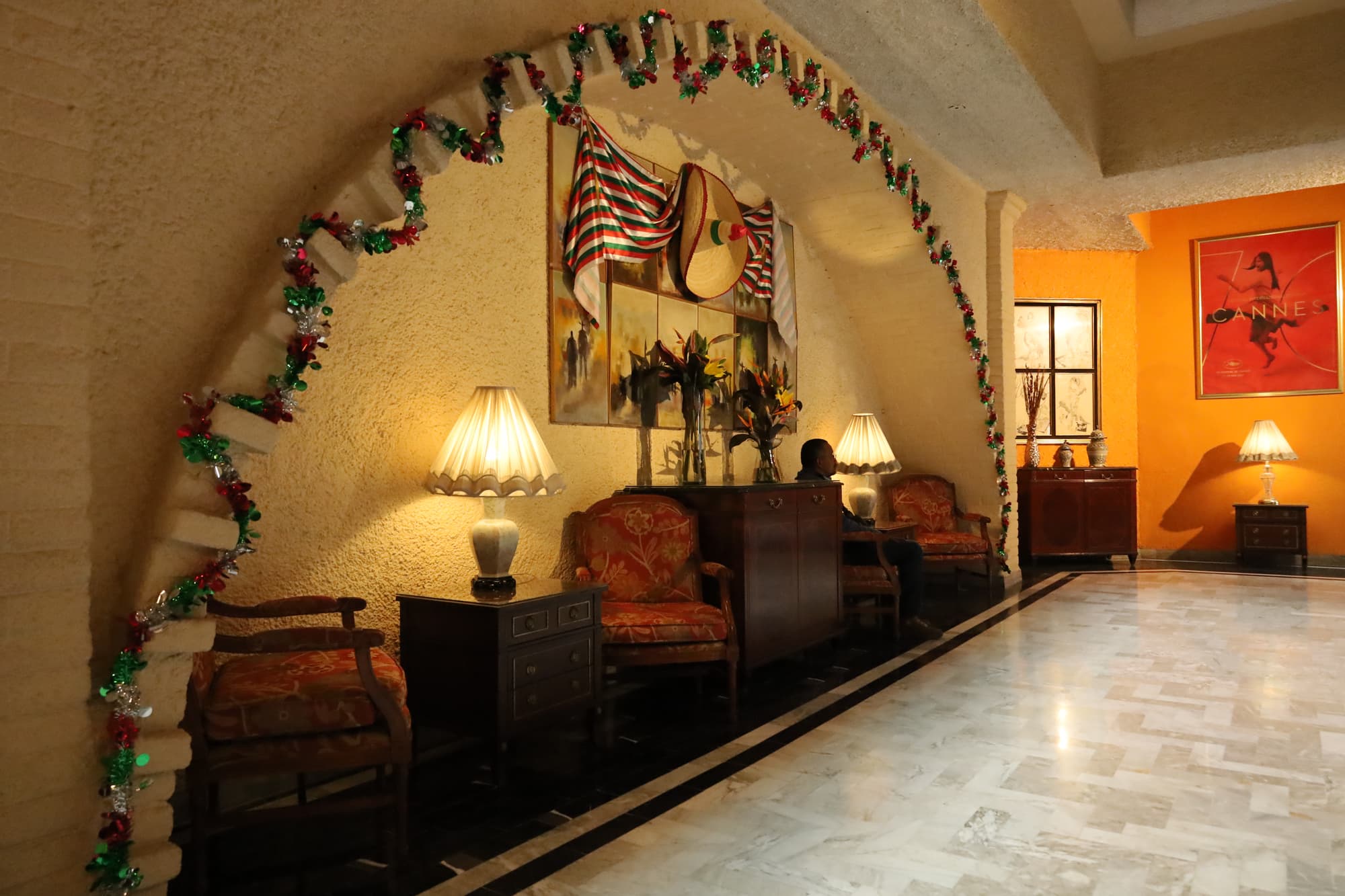 Aristos Puebla, Lobby