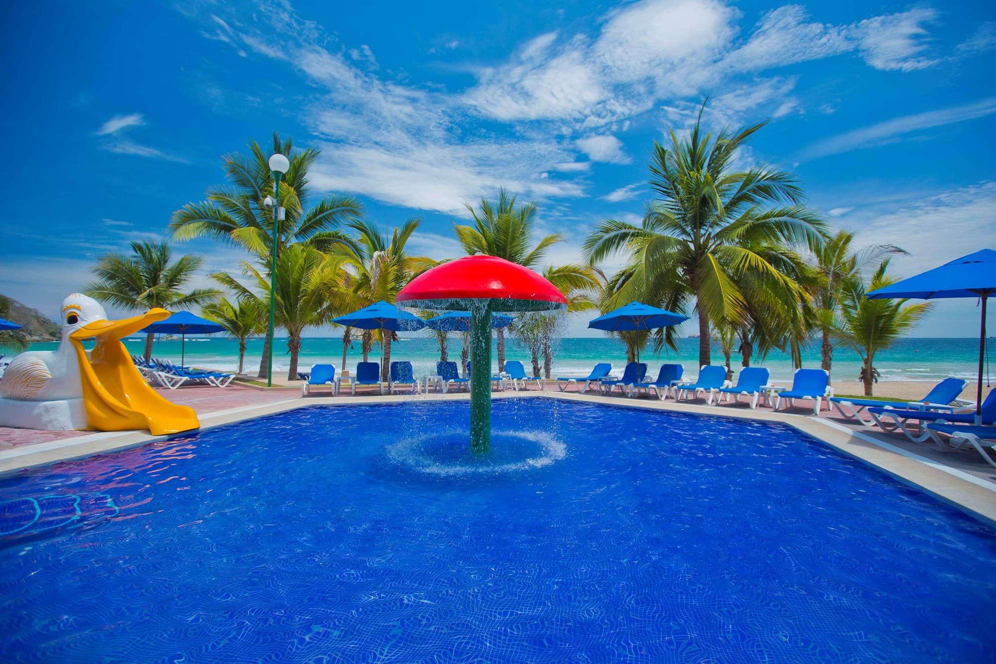 Barceló Ixtapa, Pool