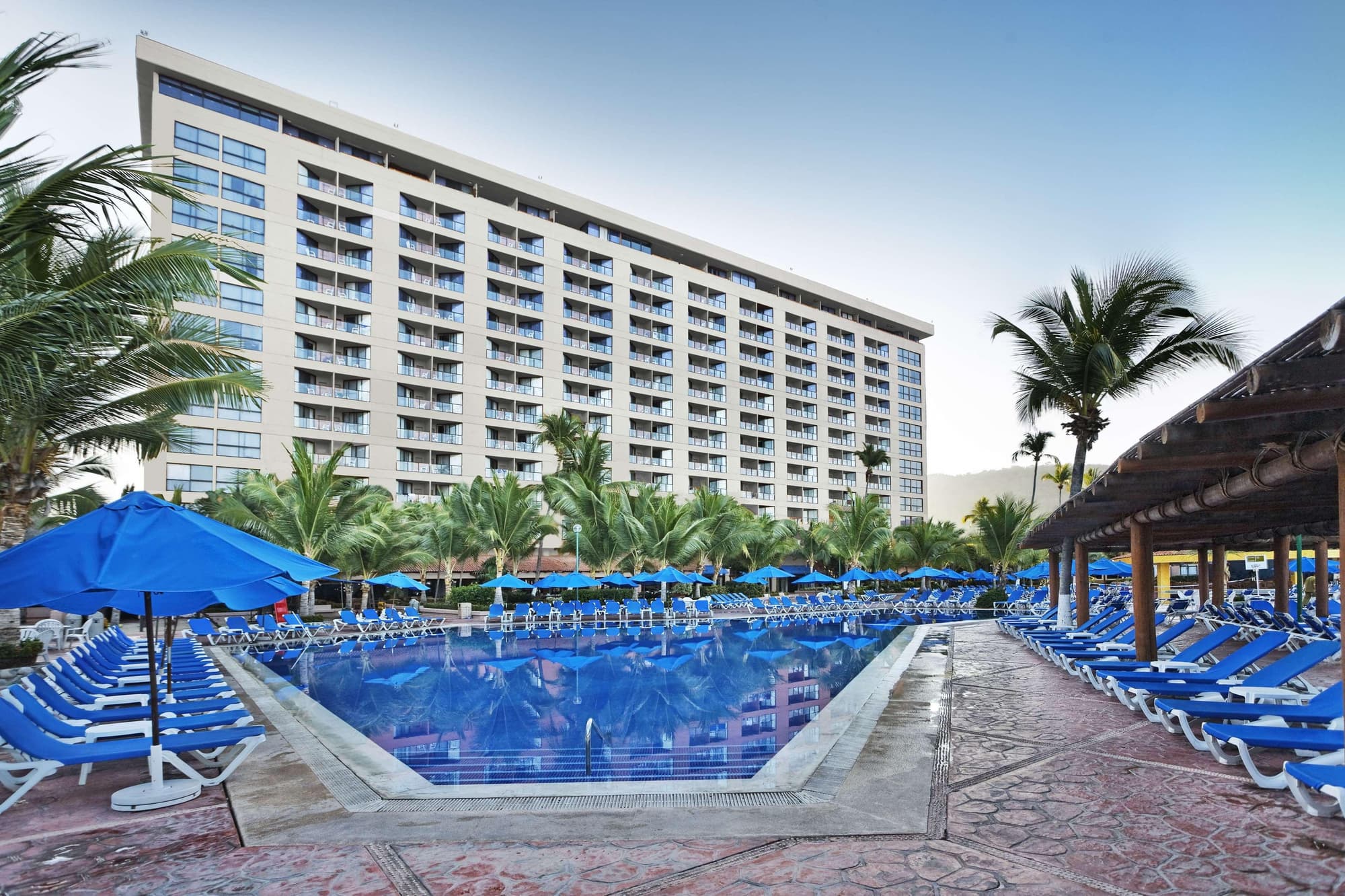 Barceló Ixtapa, Pool