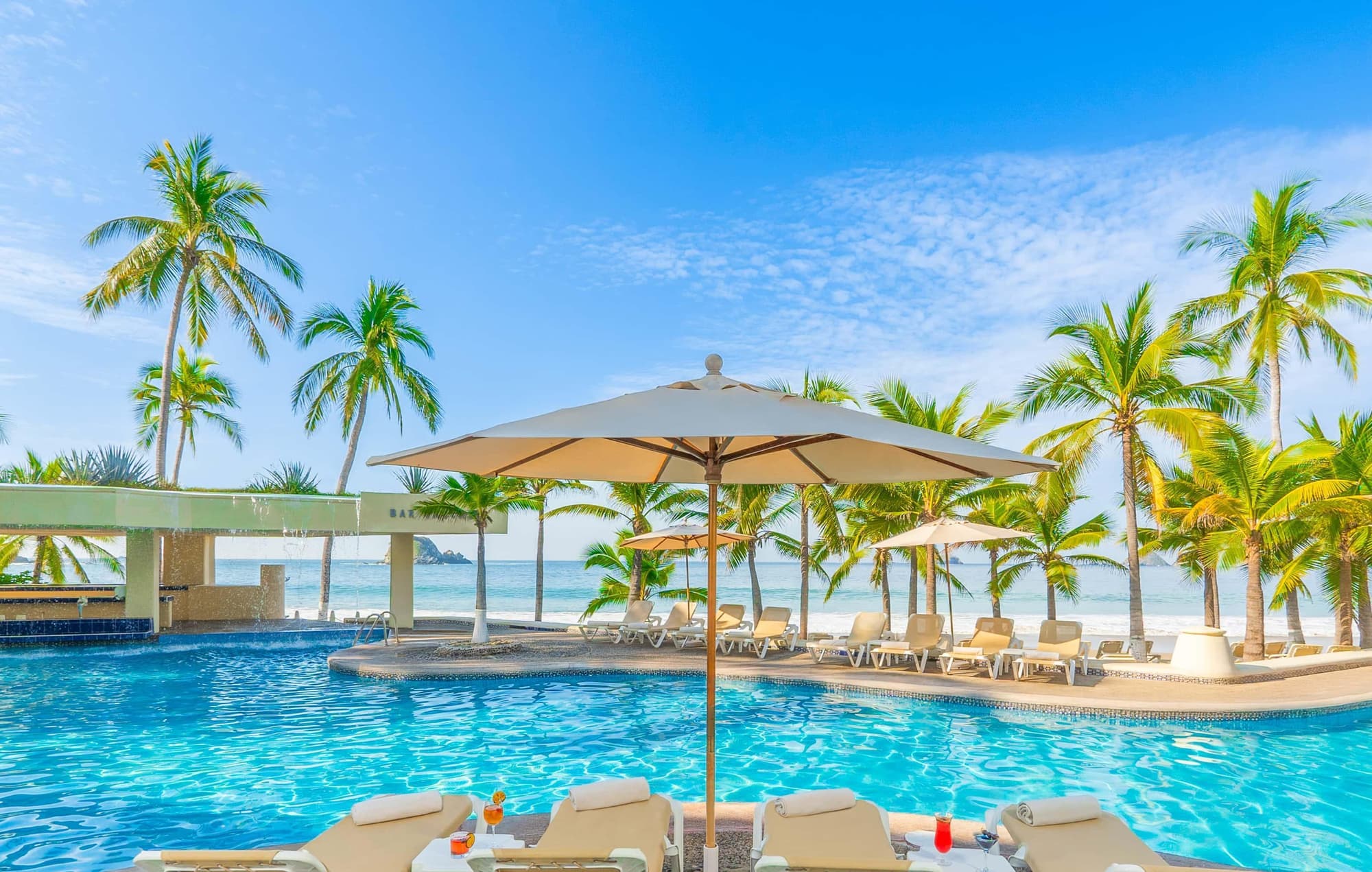 Barceló Ixtapa, Pool