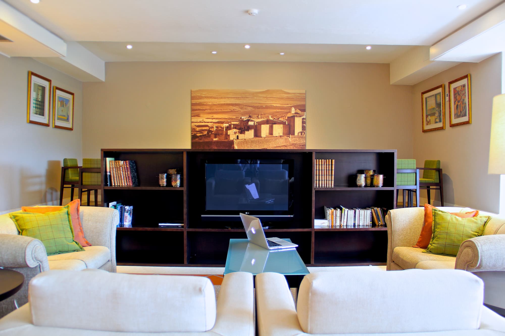 Dom Luis - Elvas, Bar