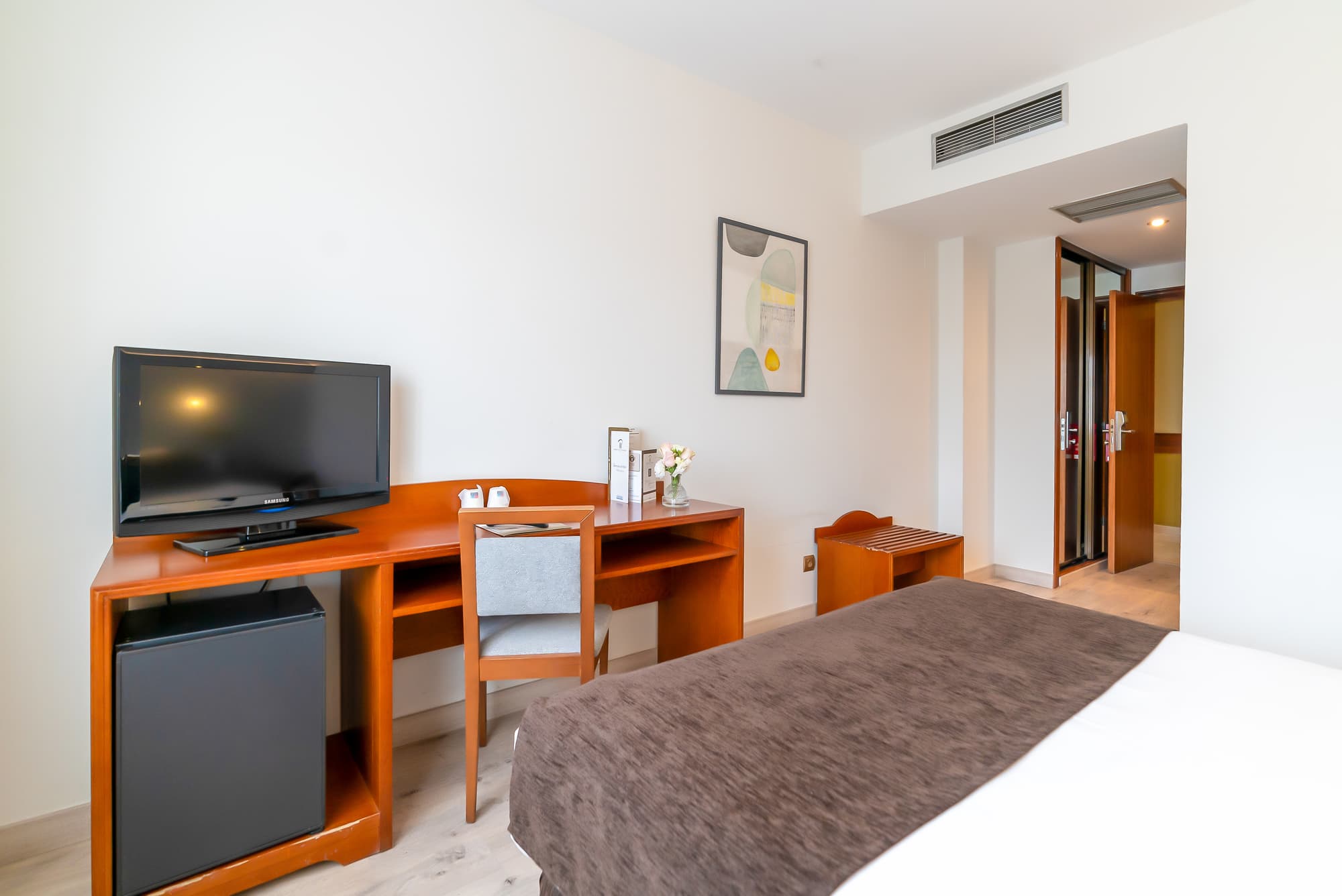 Ponferrada Plaza, Room