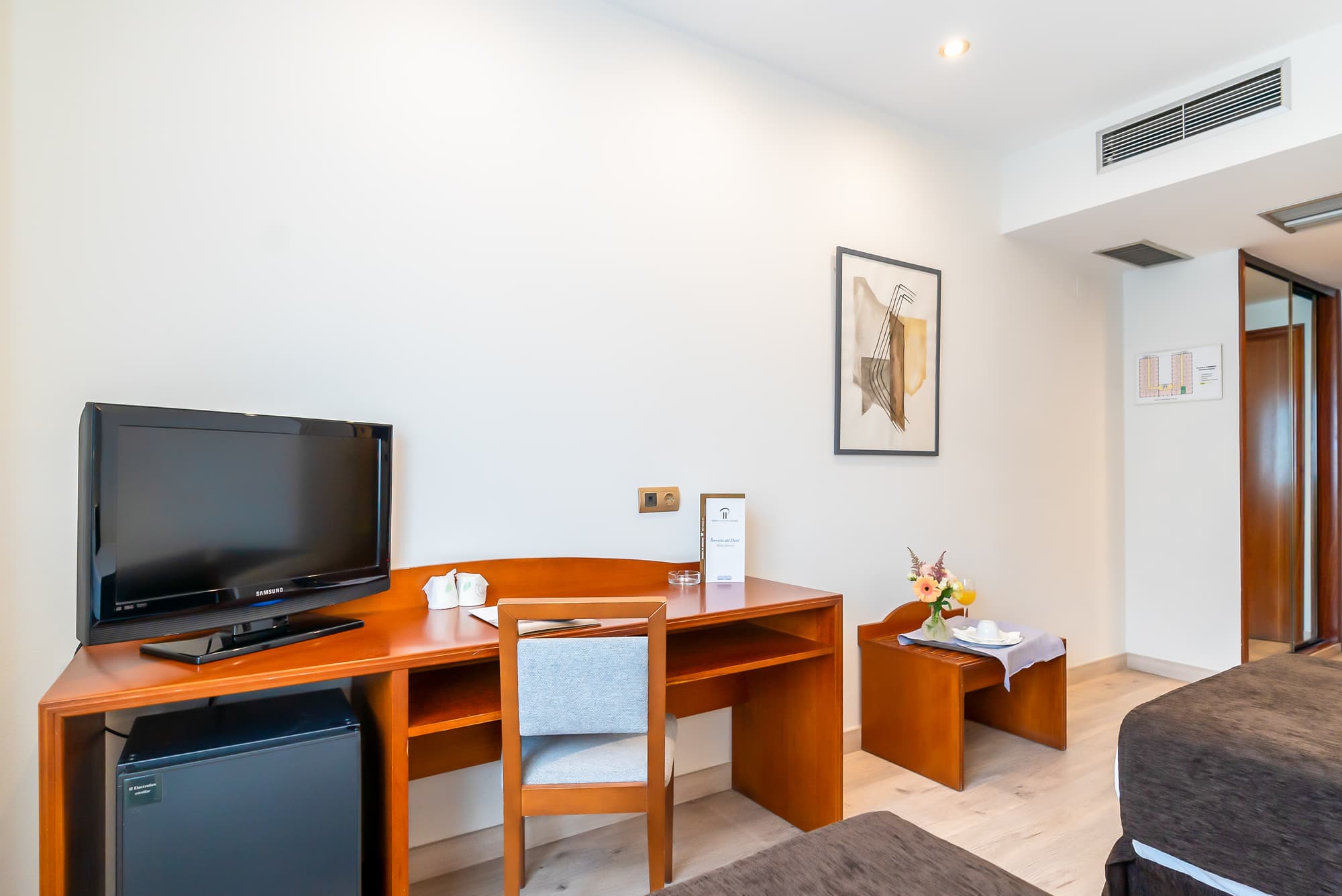 Ponferrada Plaza, Room