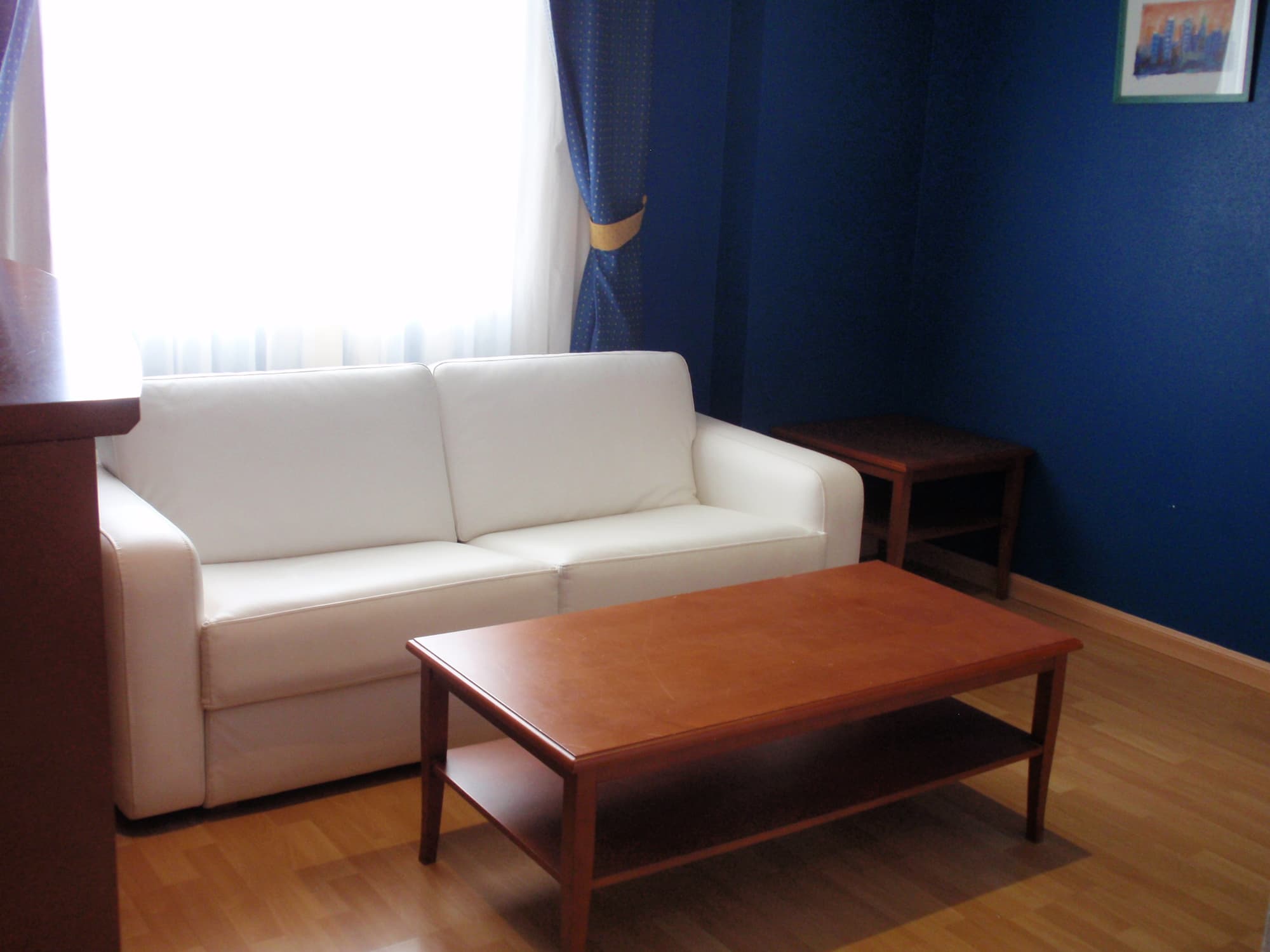 Ponferrada Plaza, Room