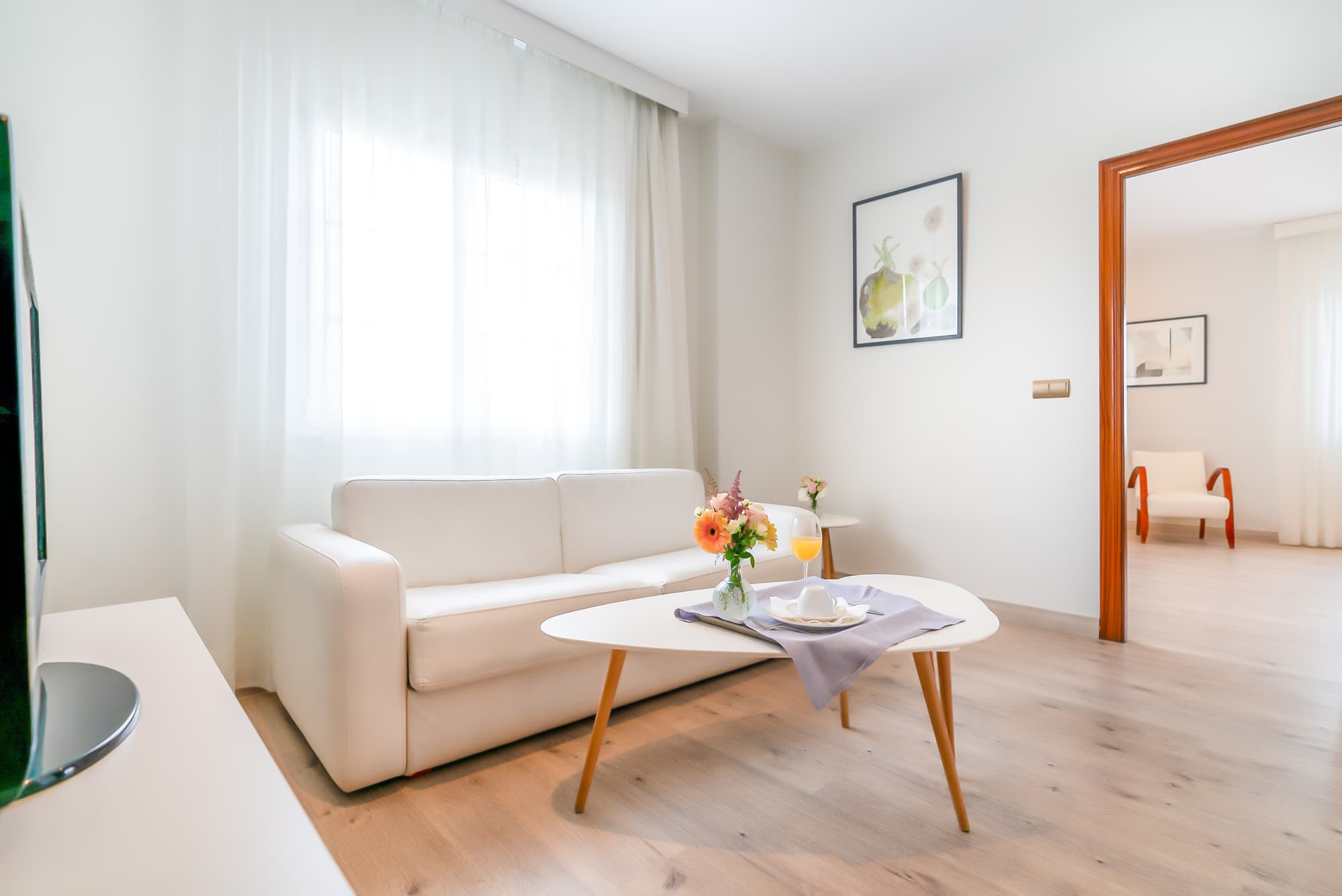 Ponferrada Plaza, Room