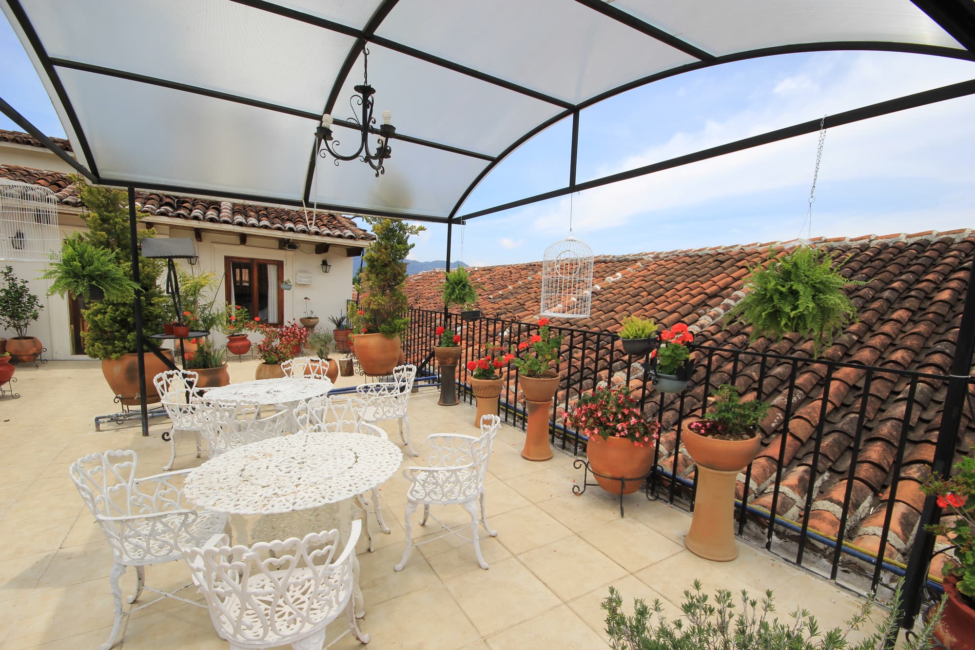 Mansion de los Angeles, Sports and Entertainment