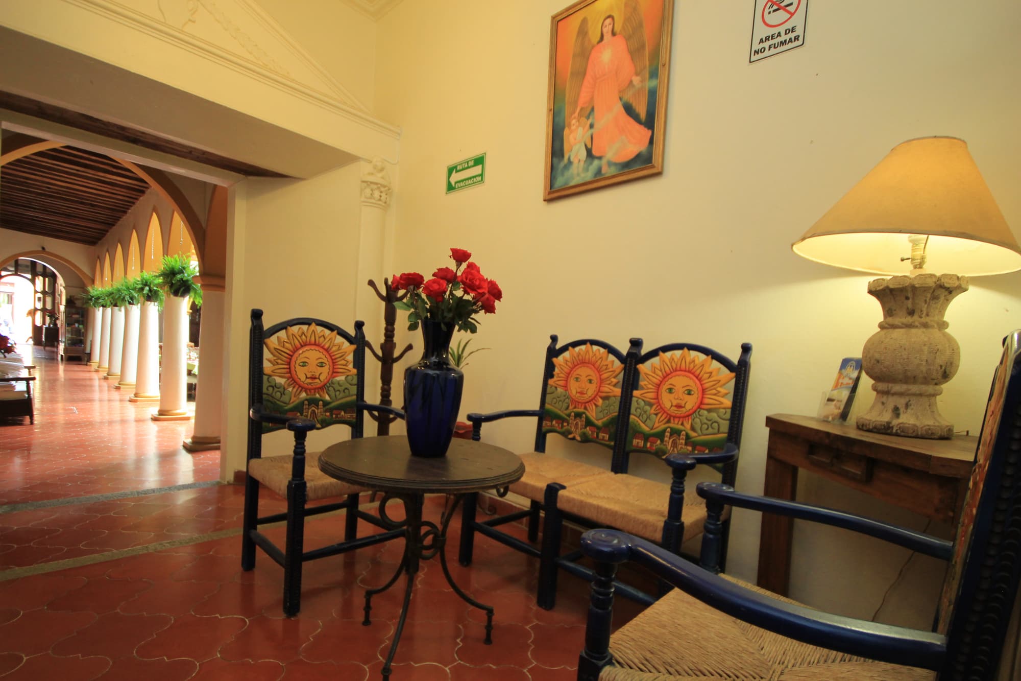 Mansion de los Angeles, Lobby