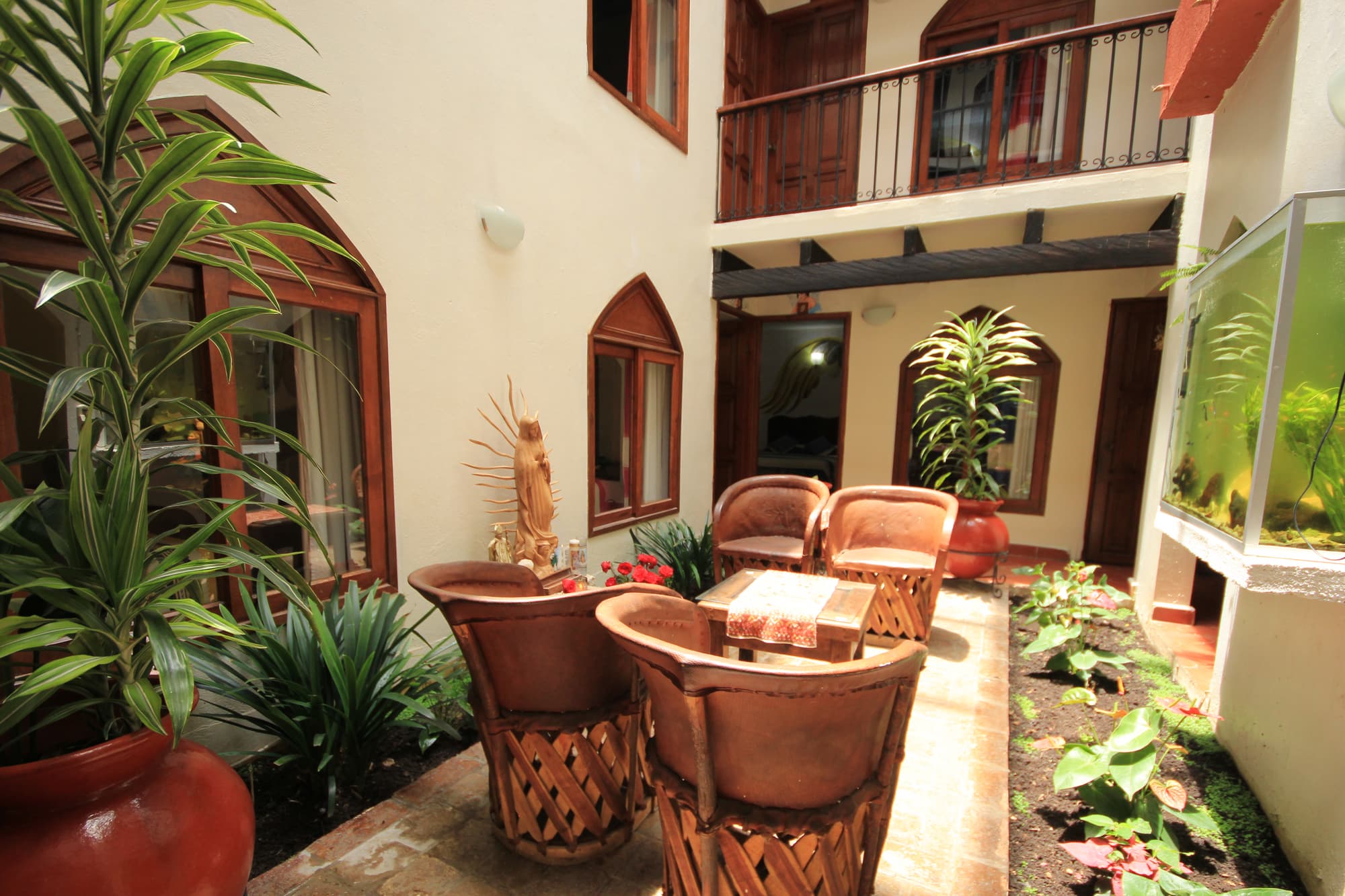 Mansion de los Angeles, Lobby