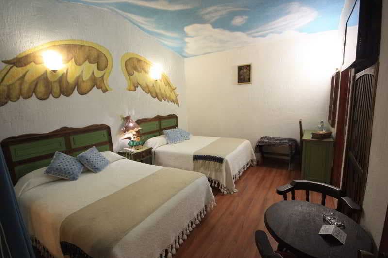 Mansion de los Angeles, Room