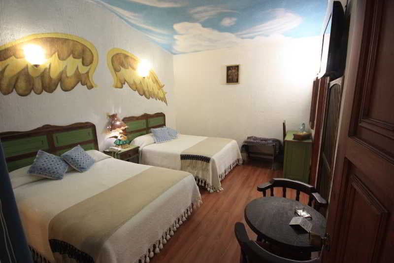 Mansion de los Angeles, Room