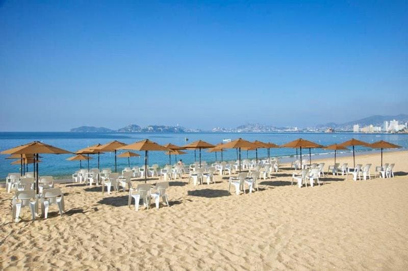 Real Bananas All Inclusive, Beach