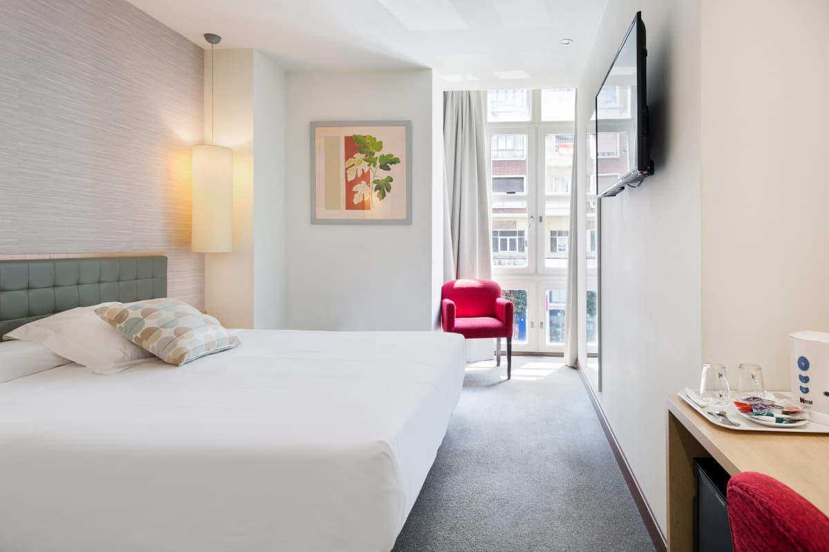 Abba Santander, Room