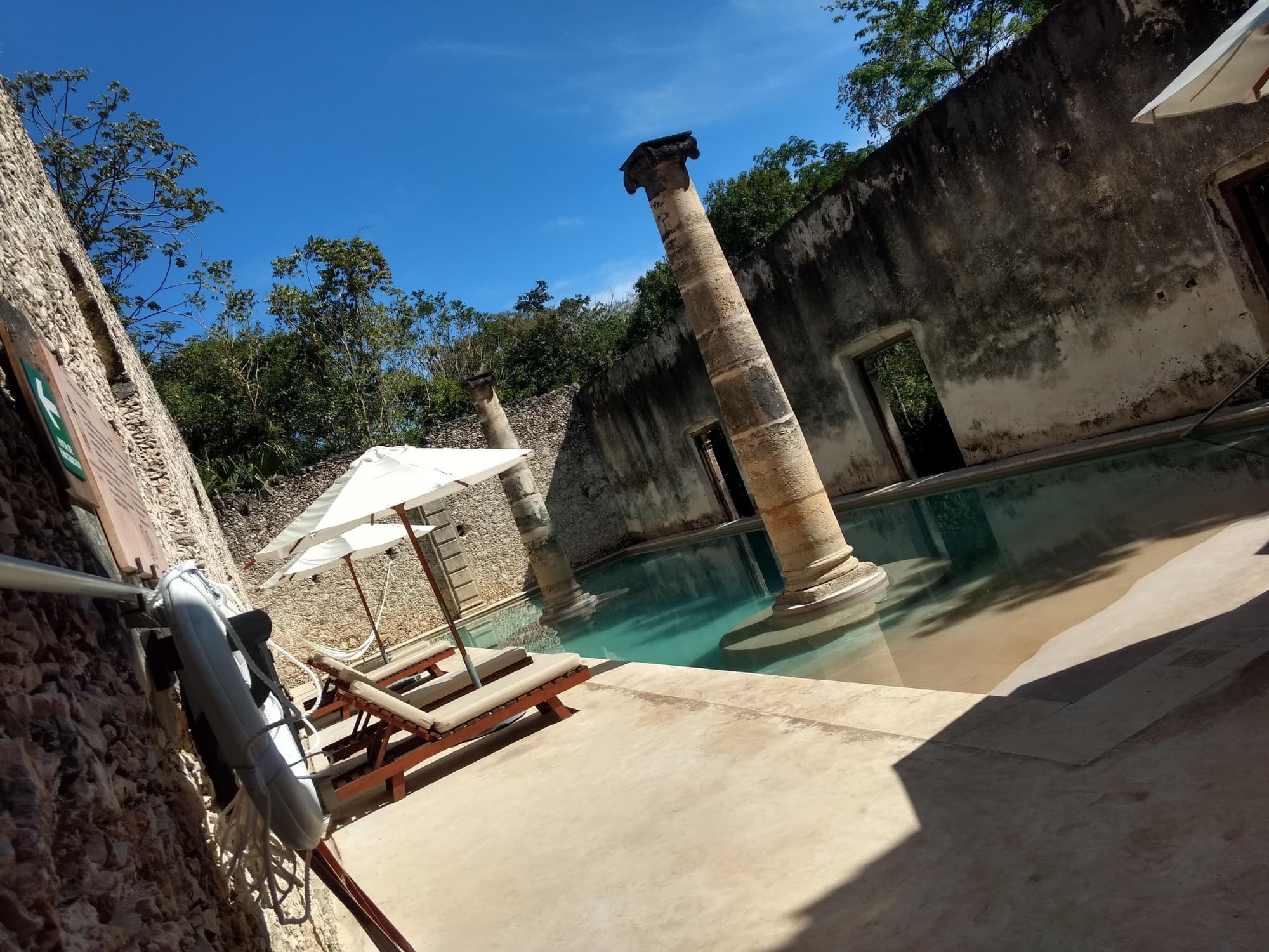 Hacienda Uayamon, Pool