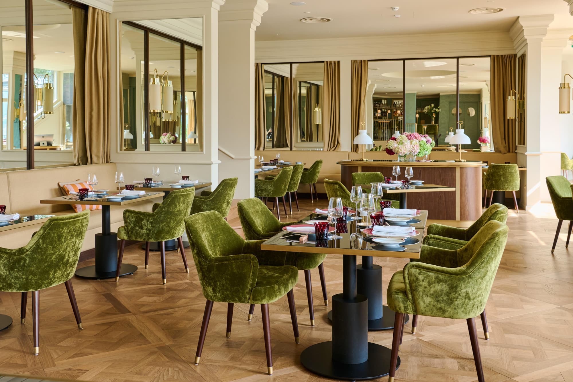 Villa Flori, Restaurant