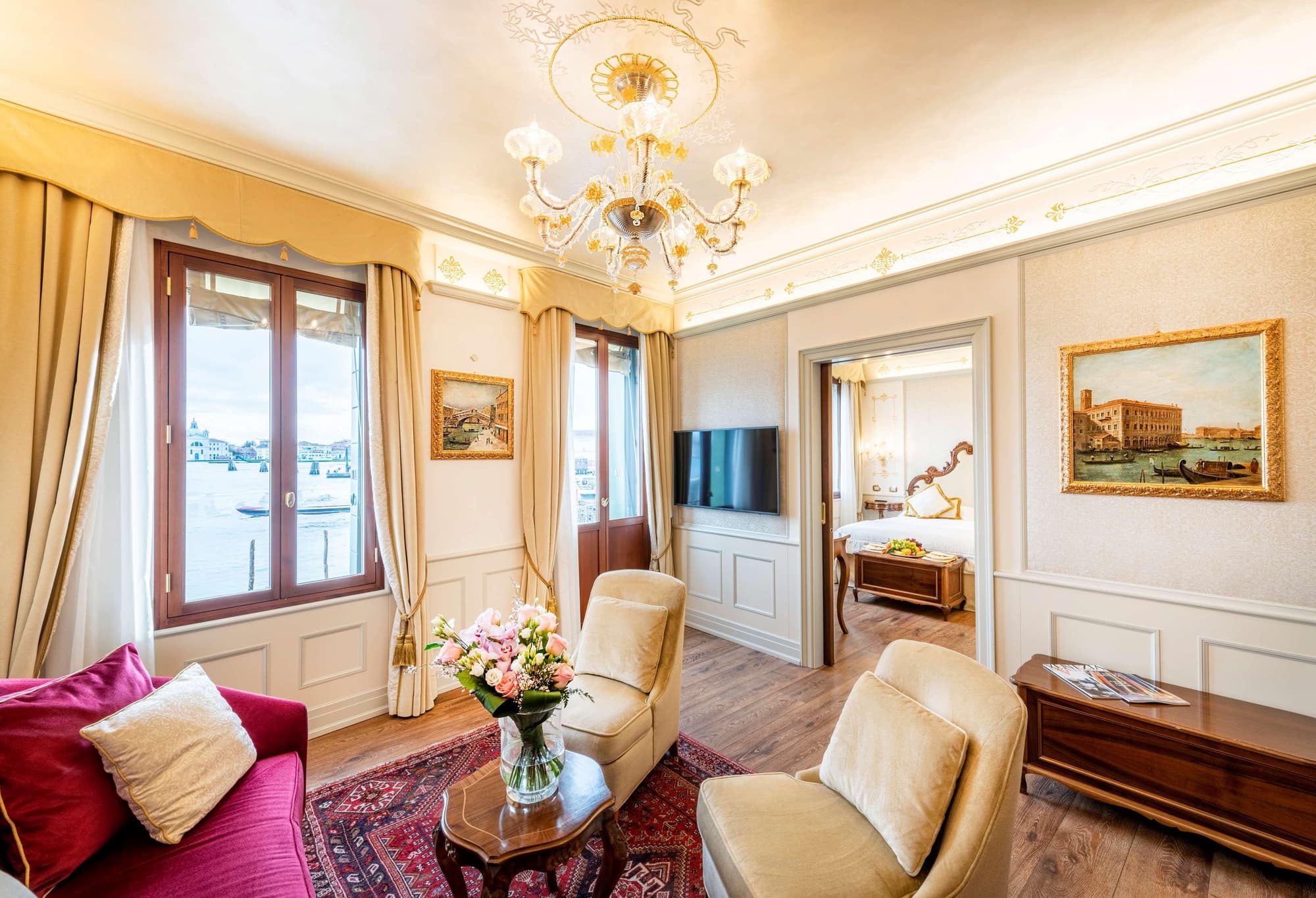Monaco and Grand Canal, Room