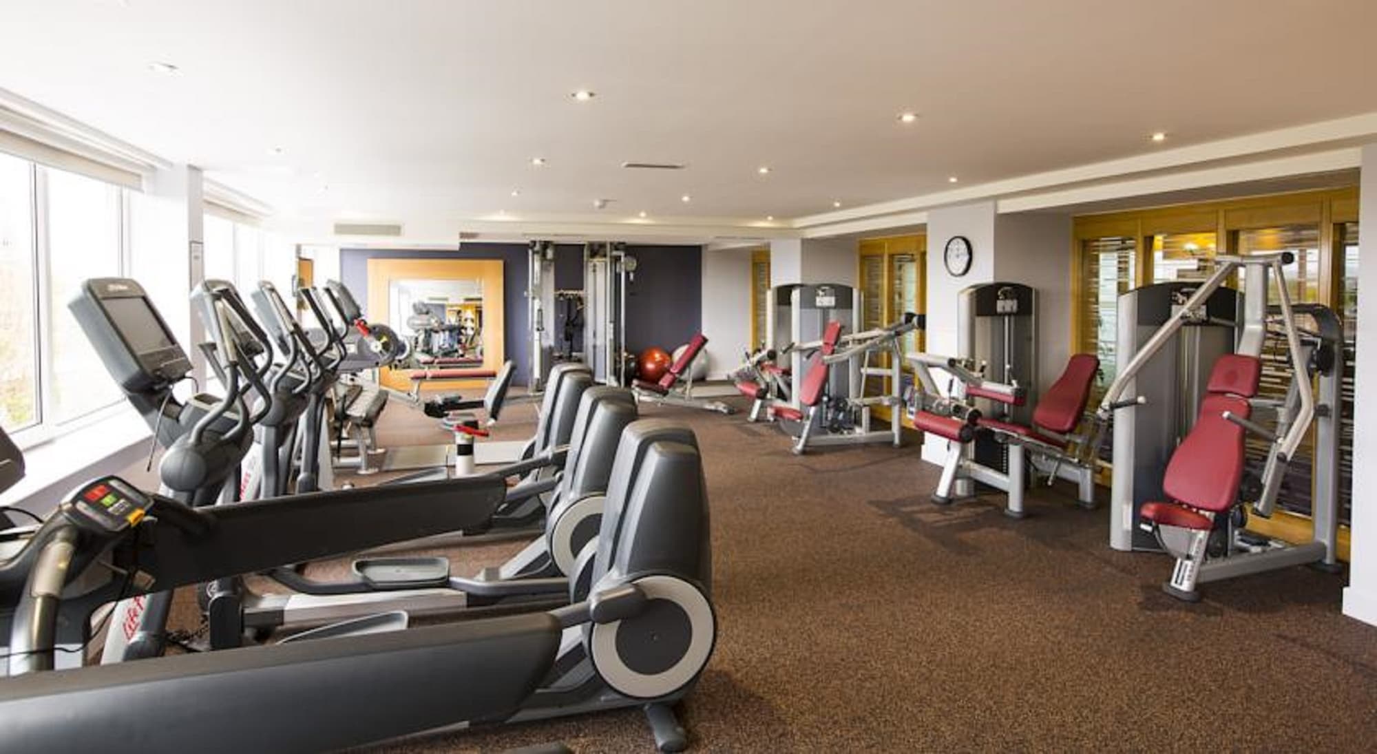 Clayton Hotel Burlington Road, Sports and Entertainment