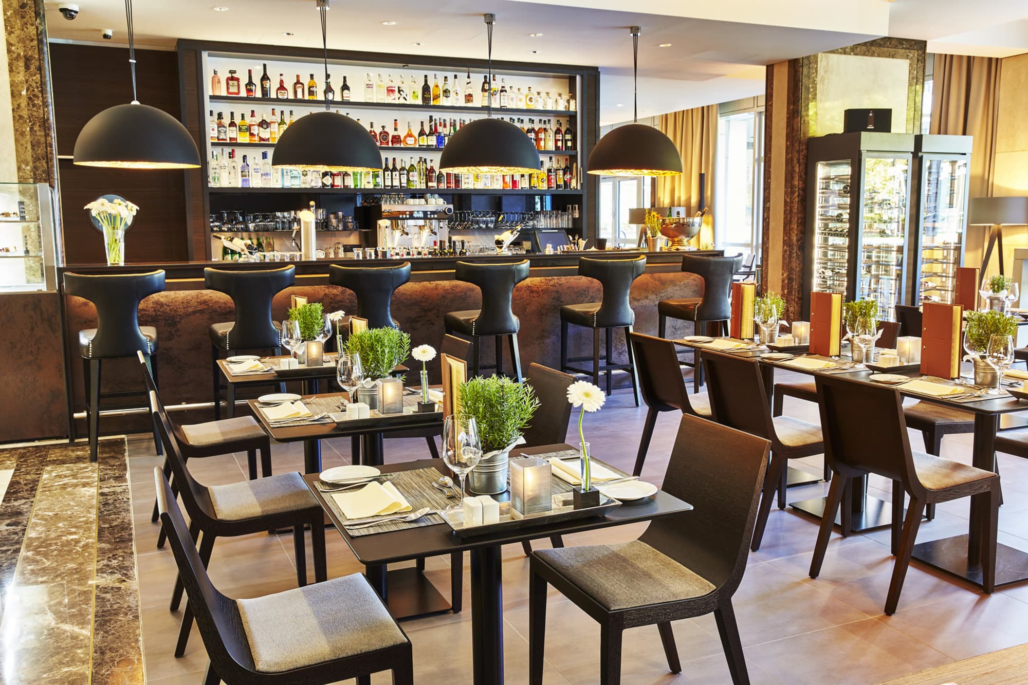 Steigenberger Hotel Köln, Bar