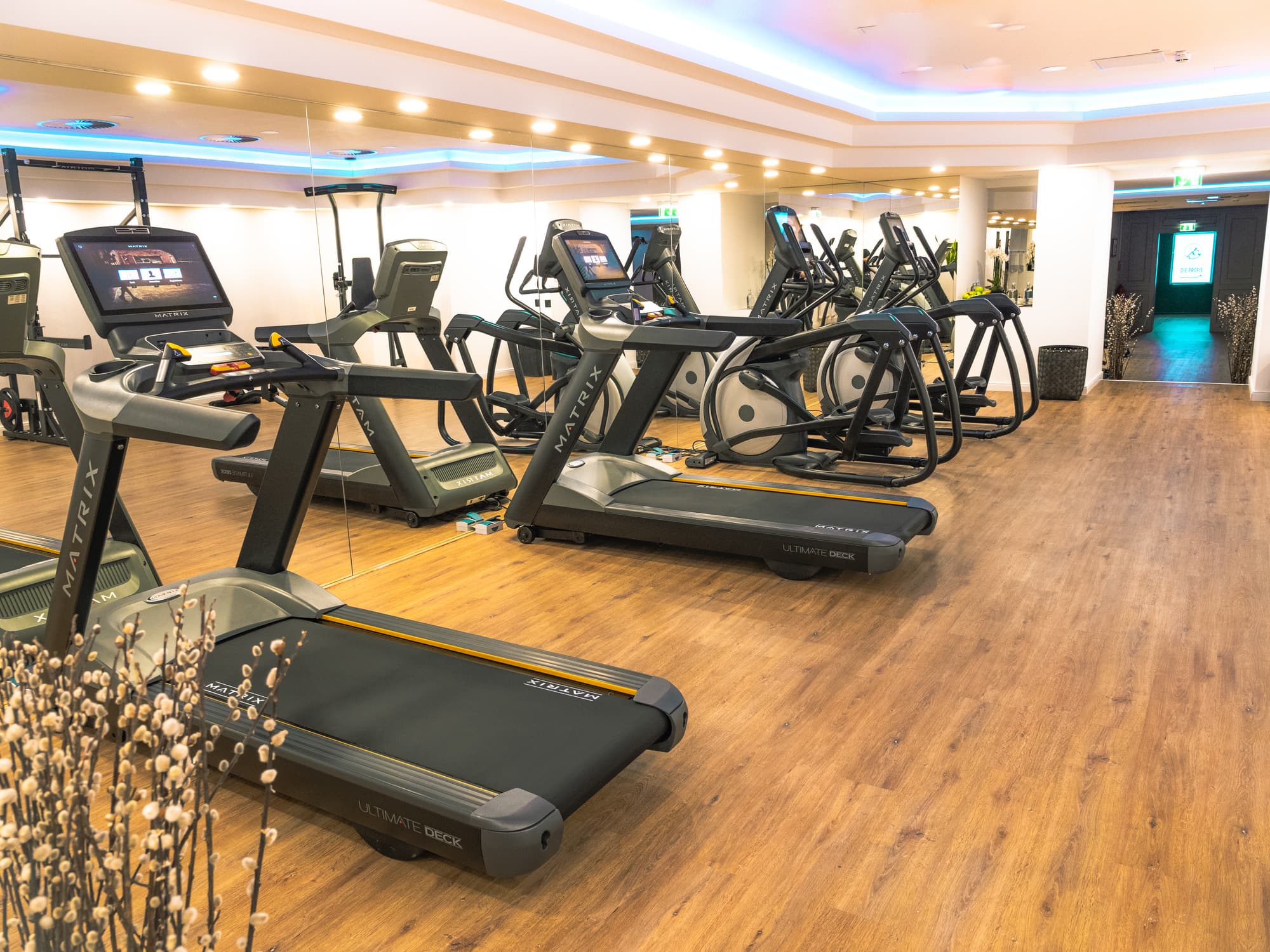 Steigenberger Hotel Köln, Sports and Entertainment