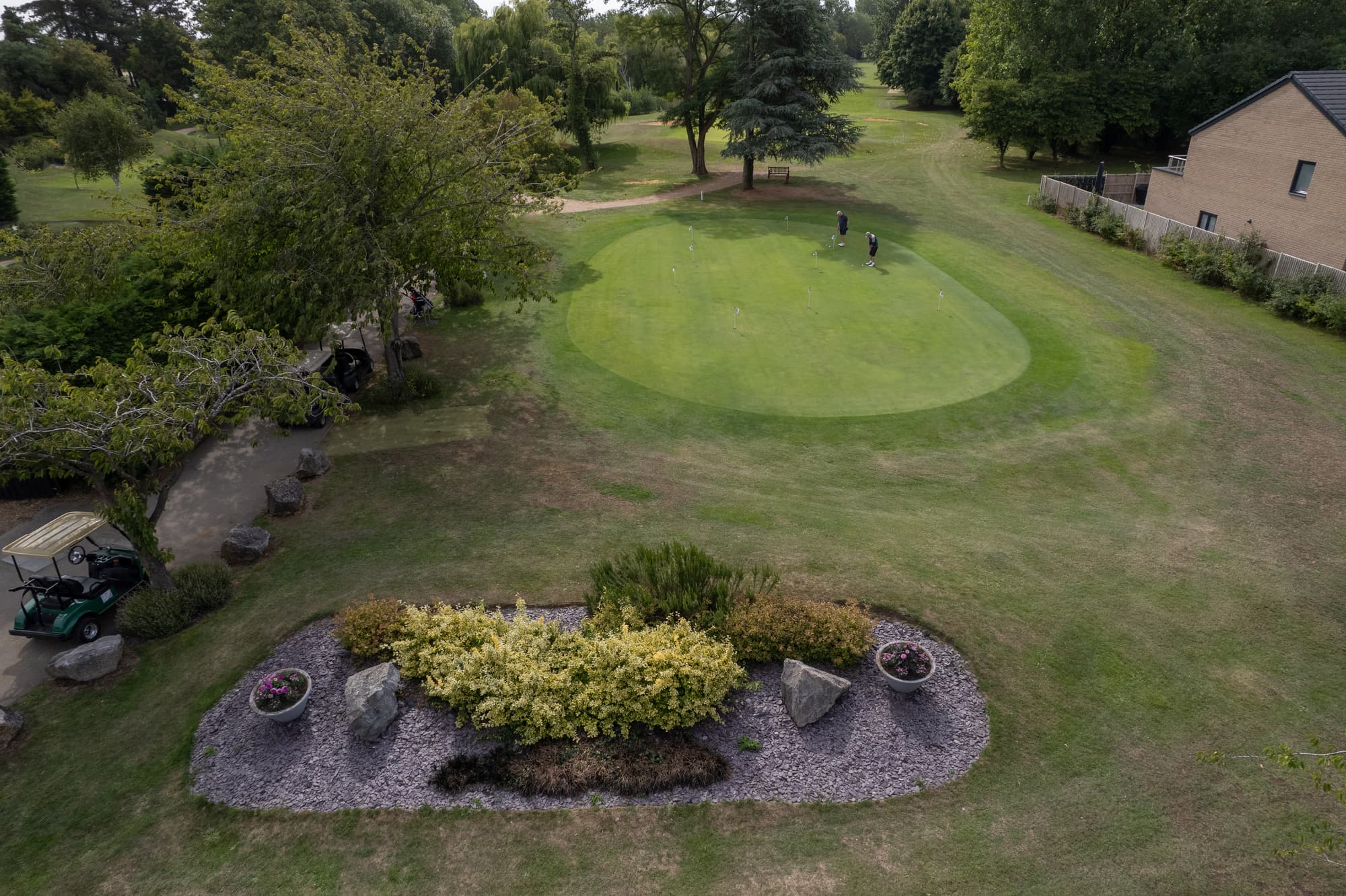 Cambridge Bar Hill Hotel BW Signature Collection, Sports and Entertainment