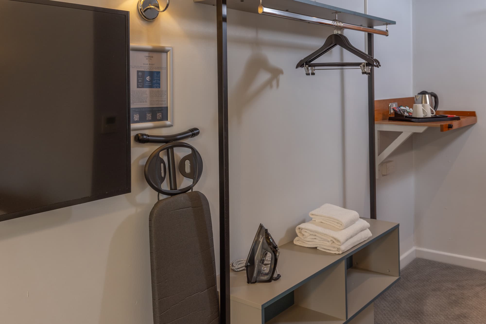 Cambridge Bar Hill Hotel BW Signature Collection, Room