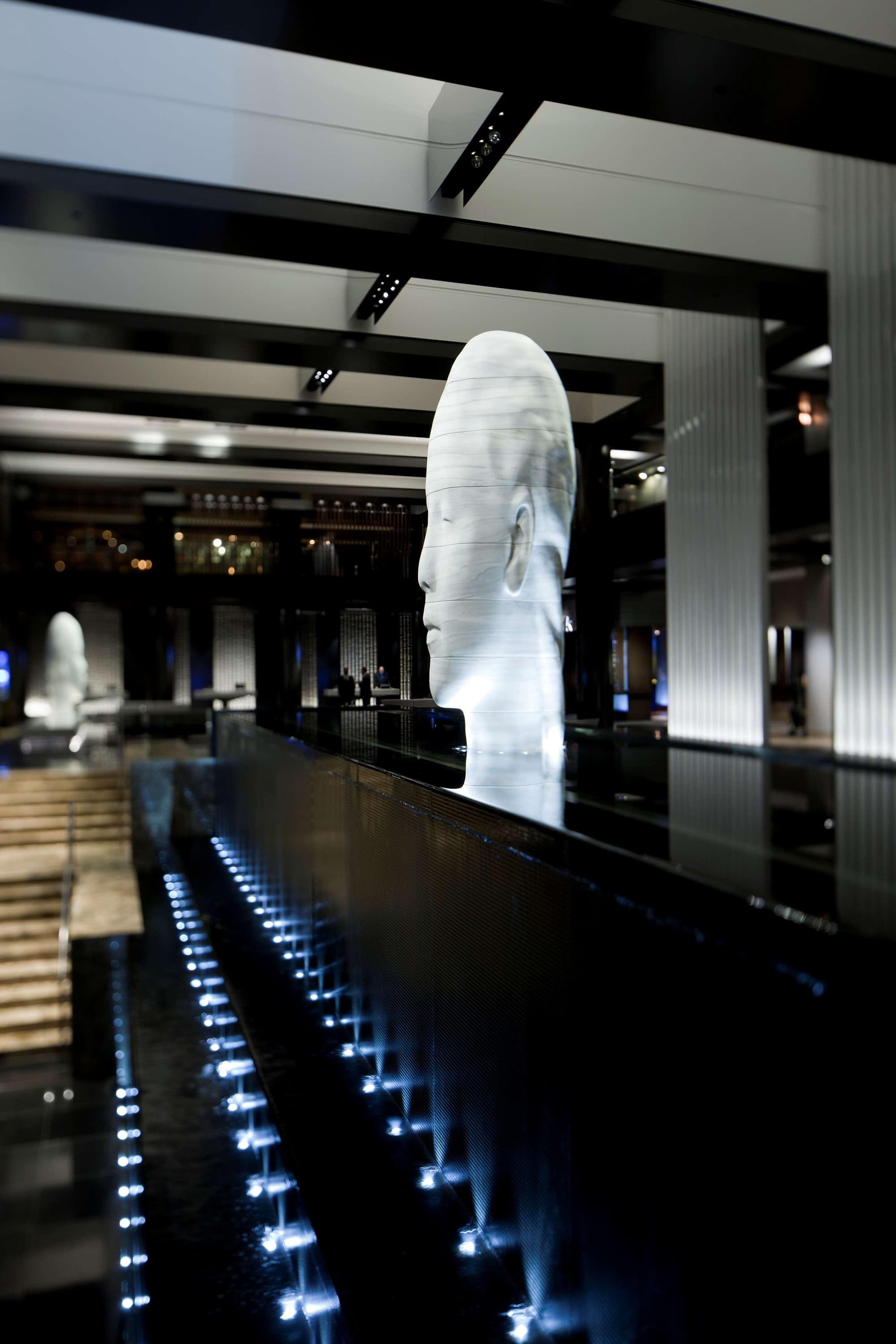 Hyatt Grand Central New York, Lobby