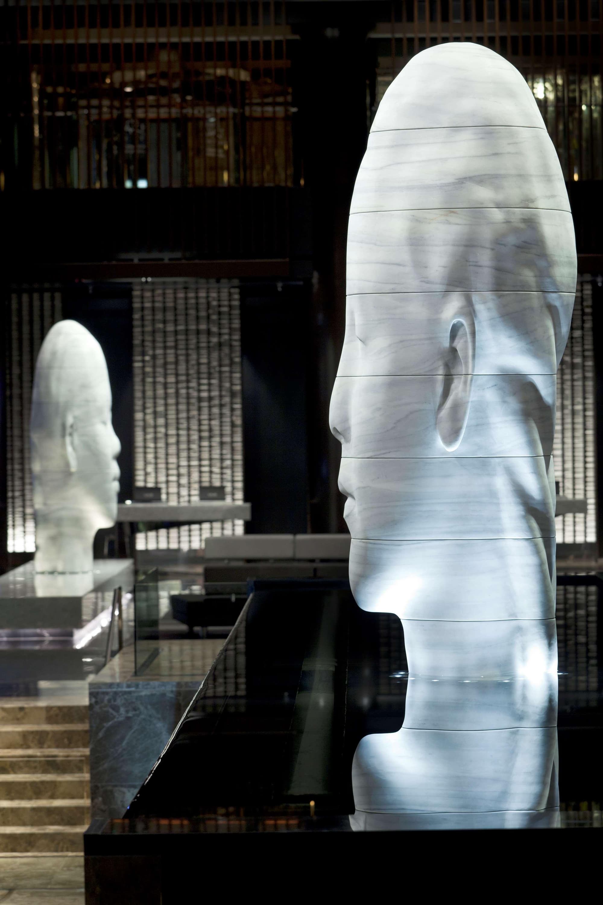 Hyatt Grand Central New York, Lobby