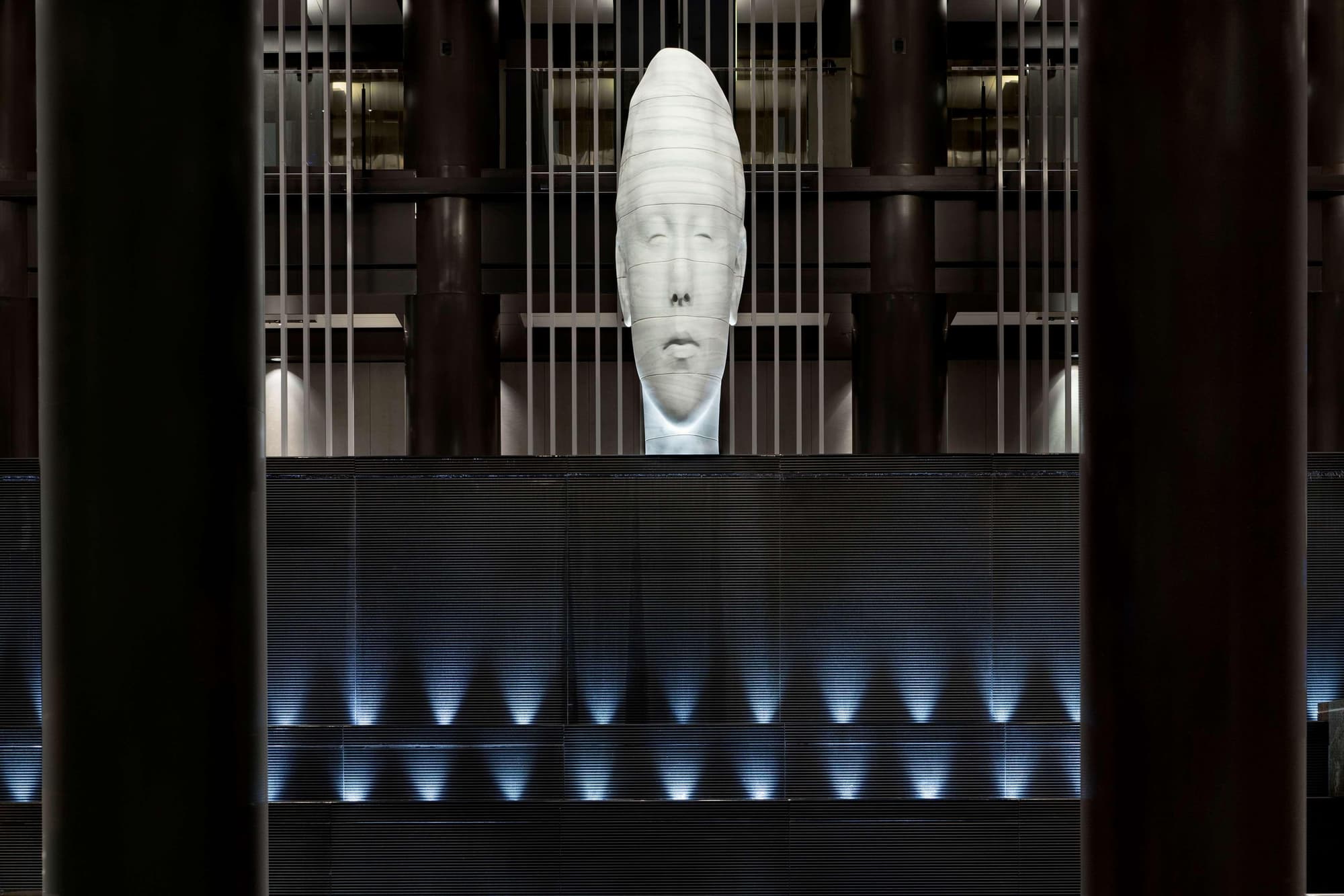 Hyatt Grand Central New York, Lobby