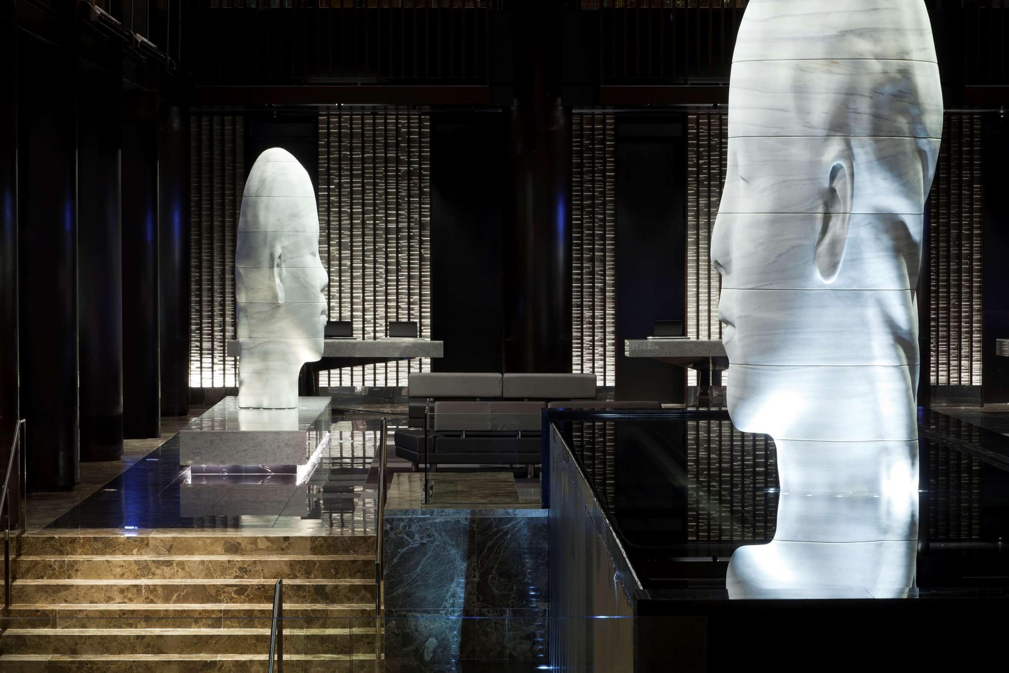 Hyatt Grand Central New York, Lobby