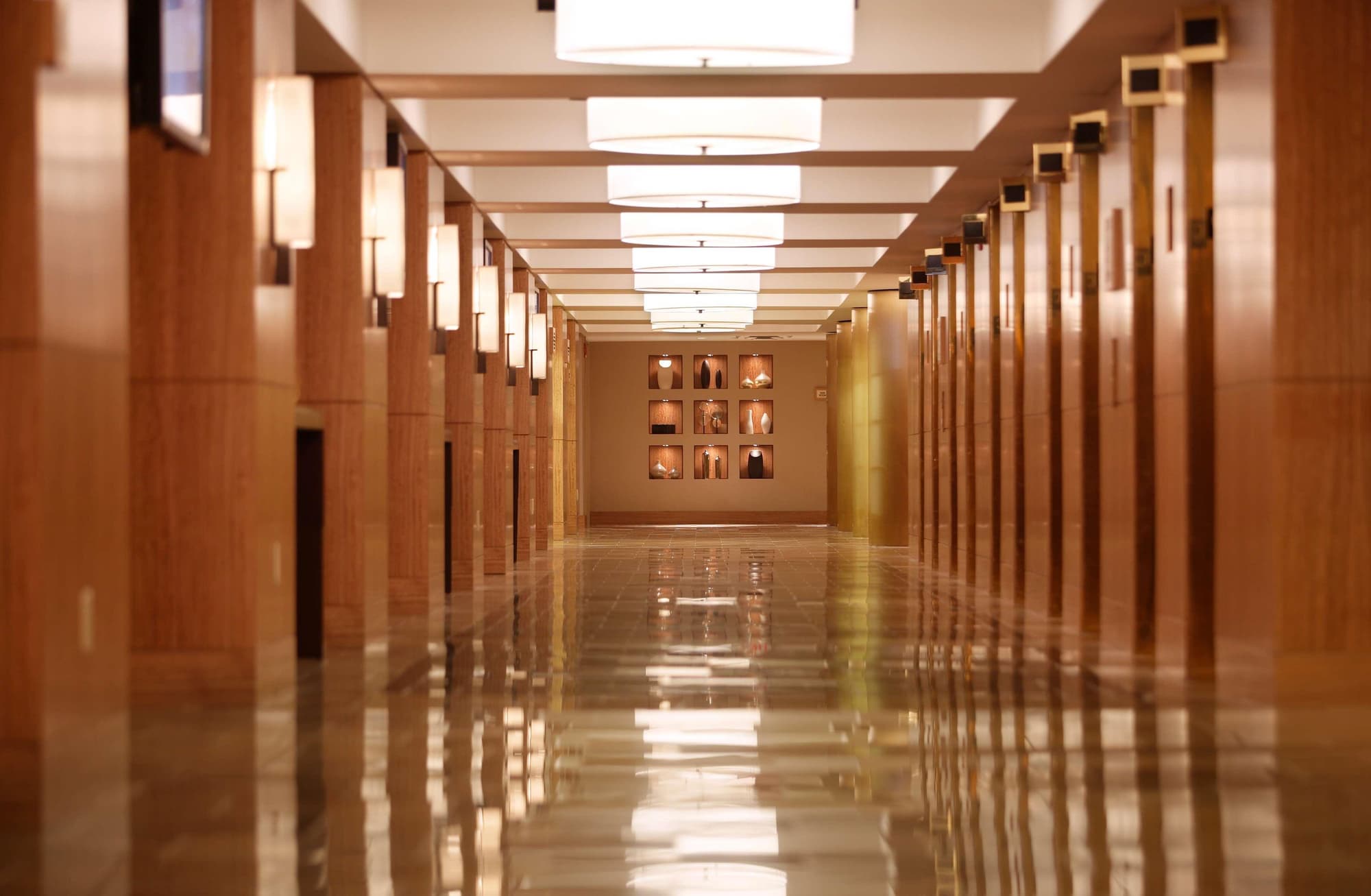 Hyatt Grand Central New York, Lobby