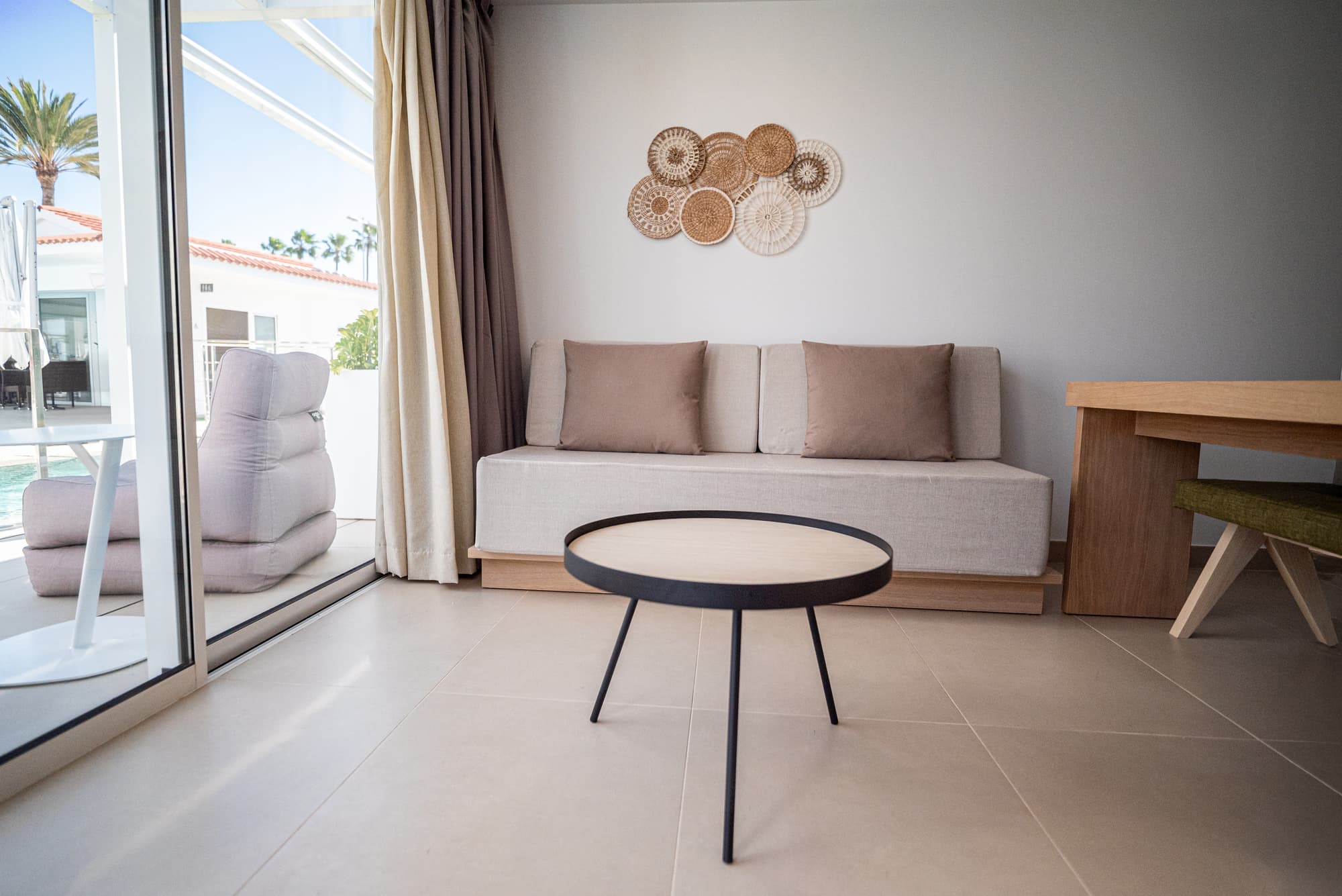 HL Miraflor Suites, Room