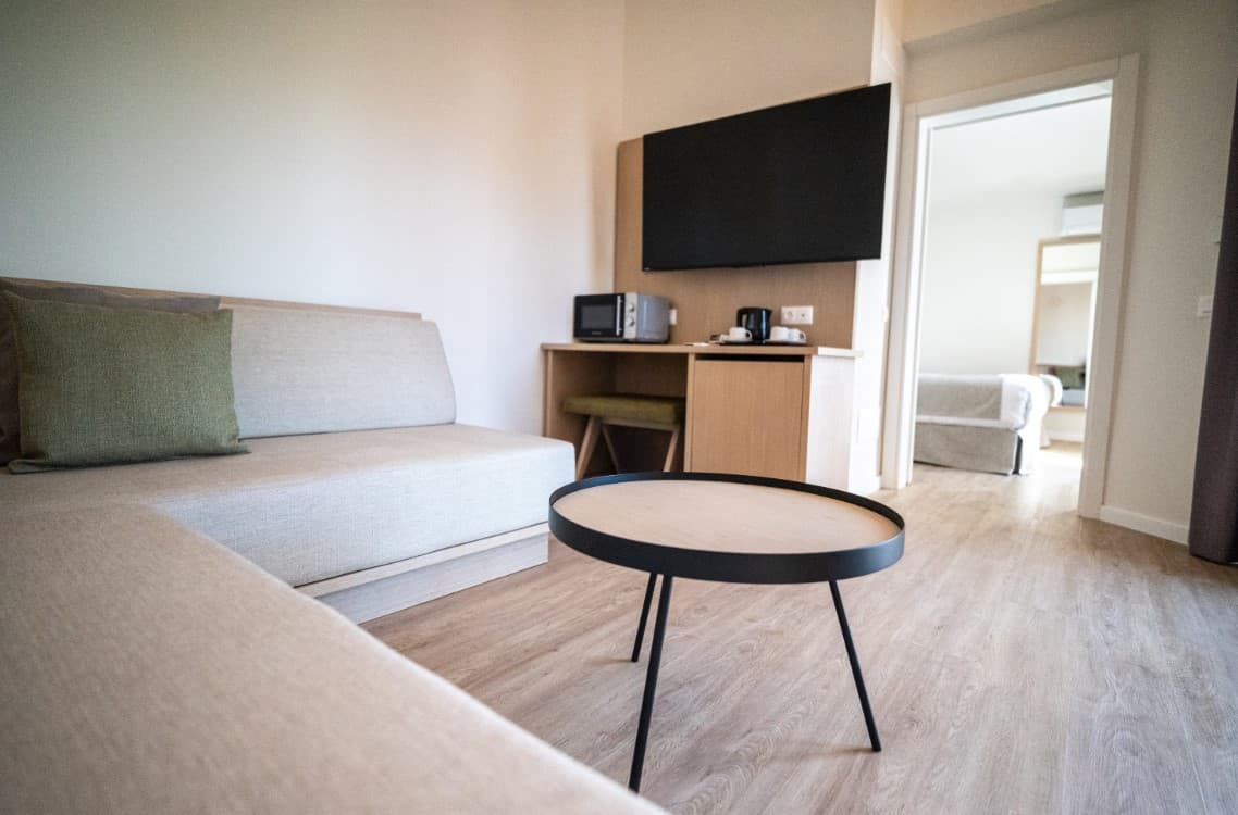 HL Miraflor Suites, Room