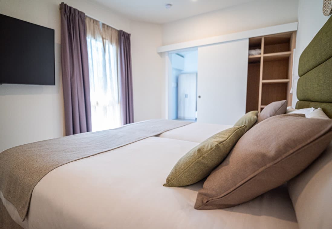 HL Miraflor Suites, Room