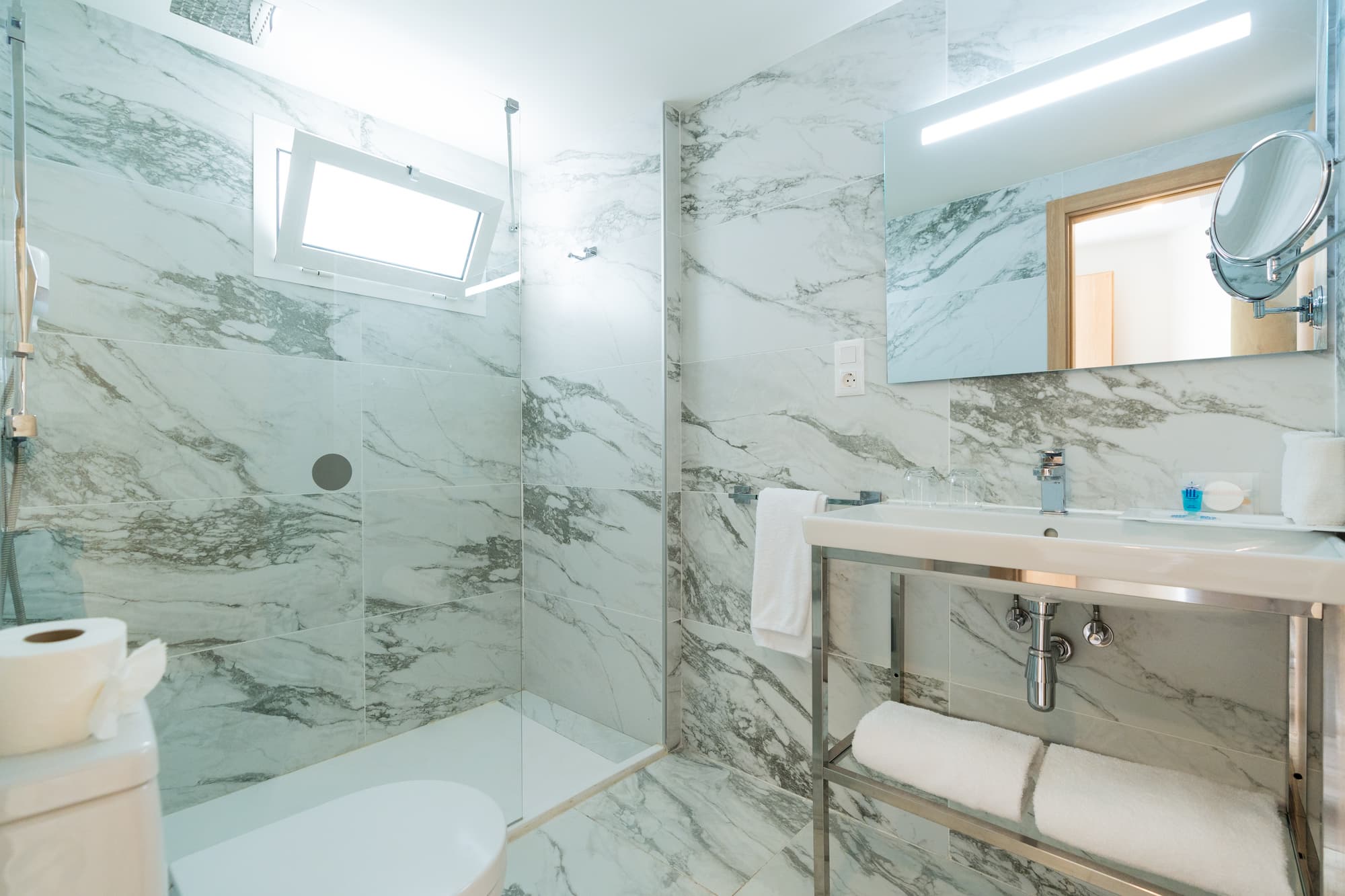 HL Rondo Hotel, Room