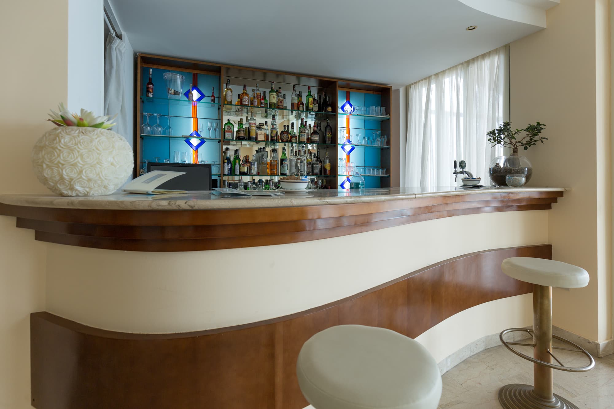 Villa Esperia, Lobby