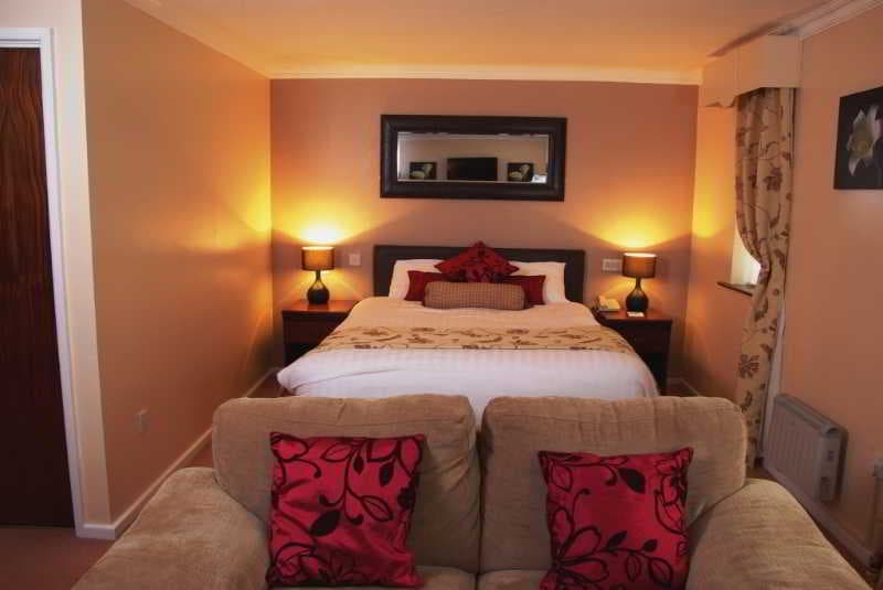 Beaufort Park Hotel and Conference Centre, Room