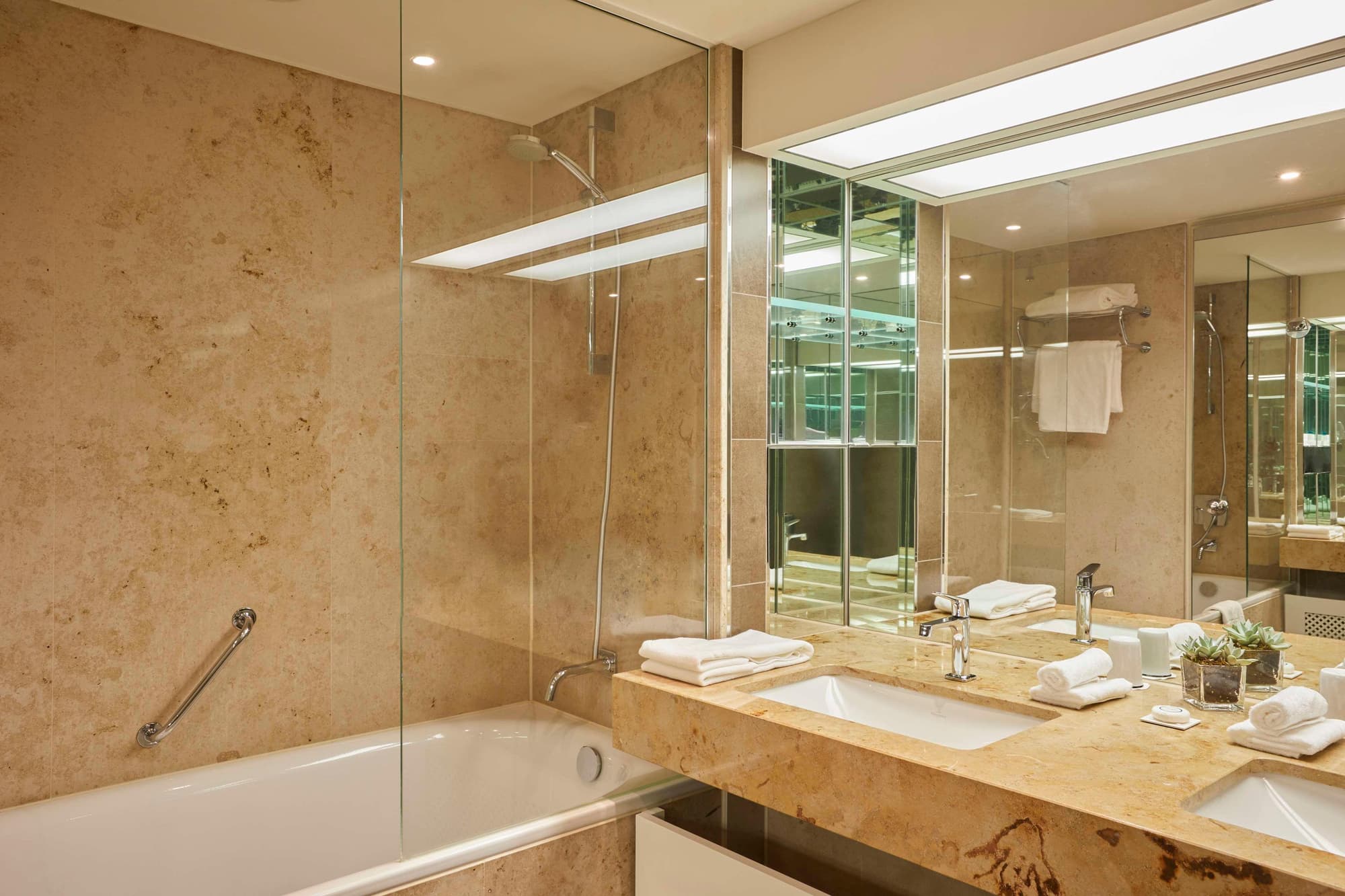 Hilton Frankfurt Gravenbruch, Room